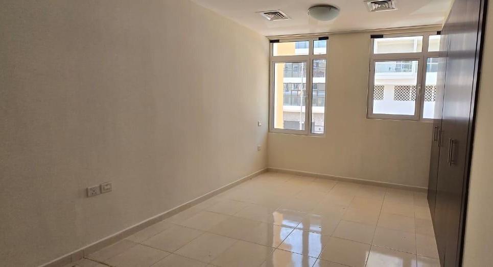 Elegant Residence | Bright Interiors | Ready to Move