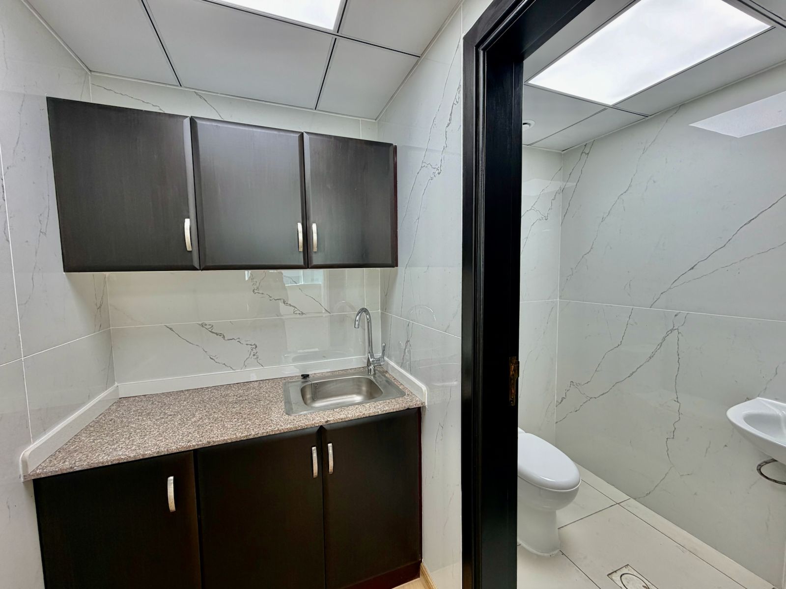 Near Mall of Emirates | Independent Fitted Office