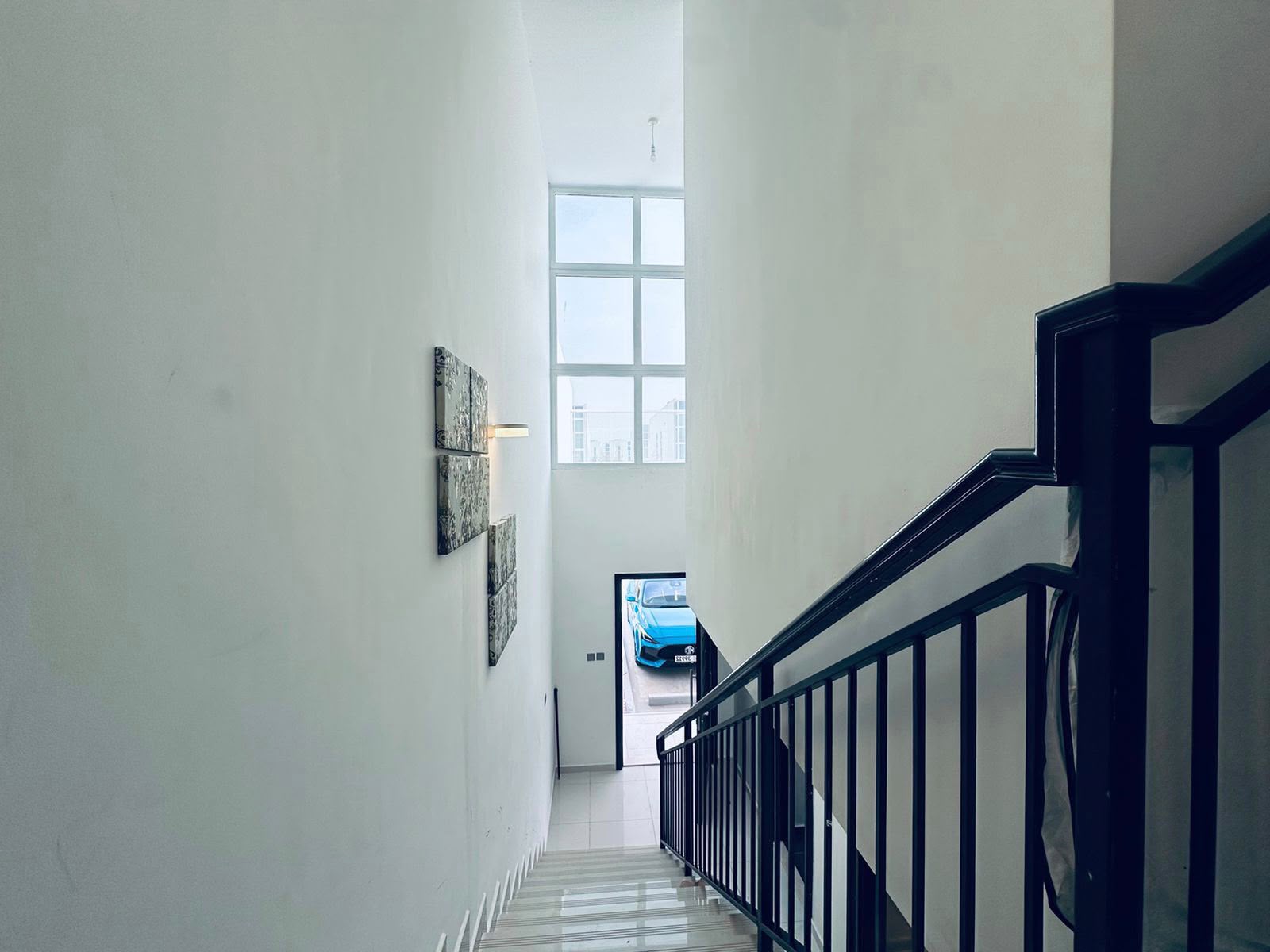 Spacious 2-Bedroom | Semi-Furnished | Balcony · image 3