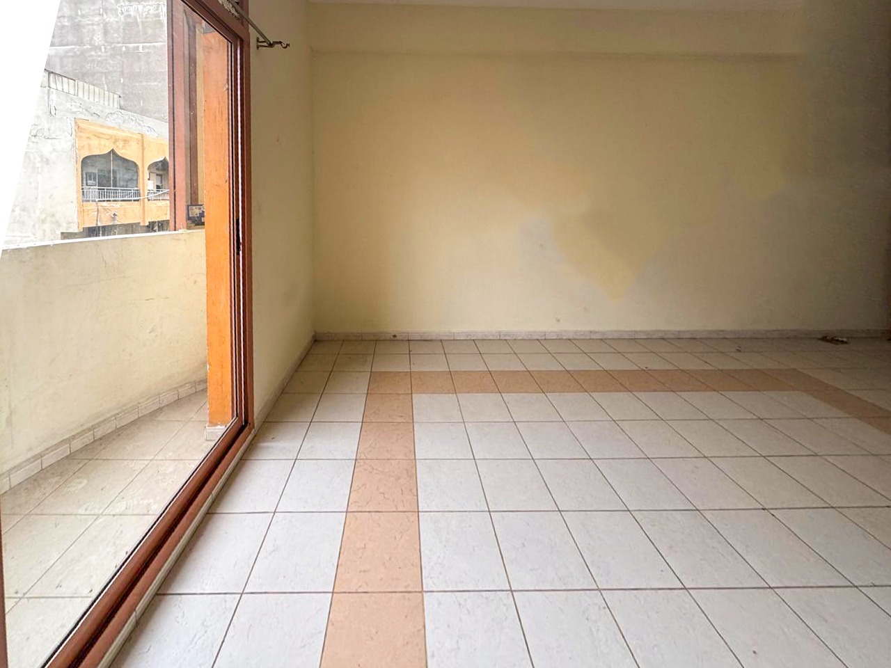 Studio in Bur Dubai | Near Metro | Balcony | Open Kitchen