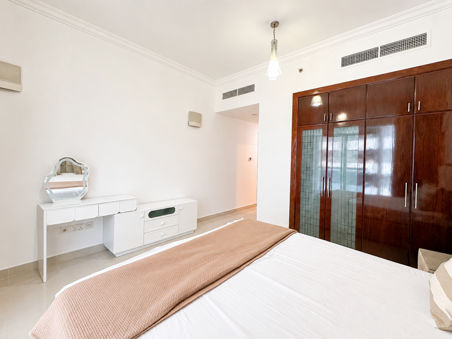 Stylish Marina Residence | Private Balcony | Prime Location