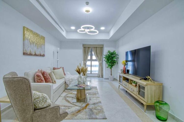 Well Maintained | Spacious Layout | High Floor | Sea View
