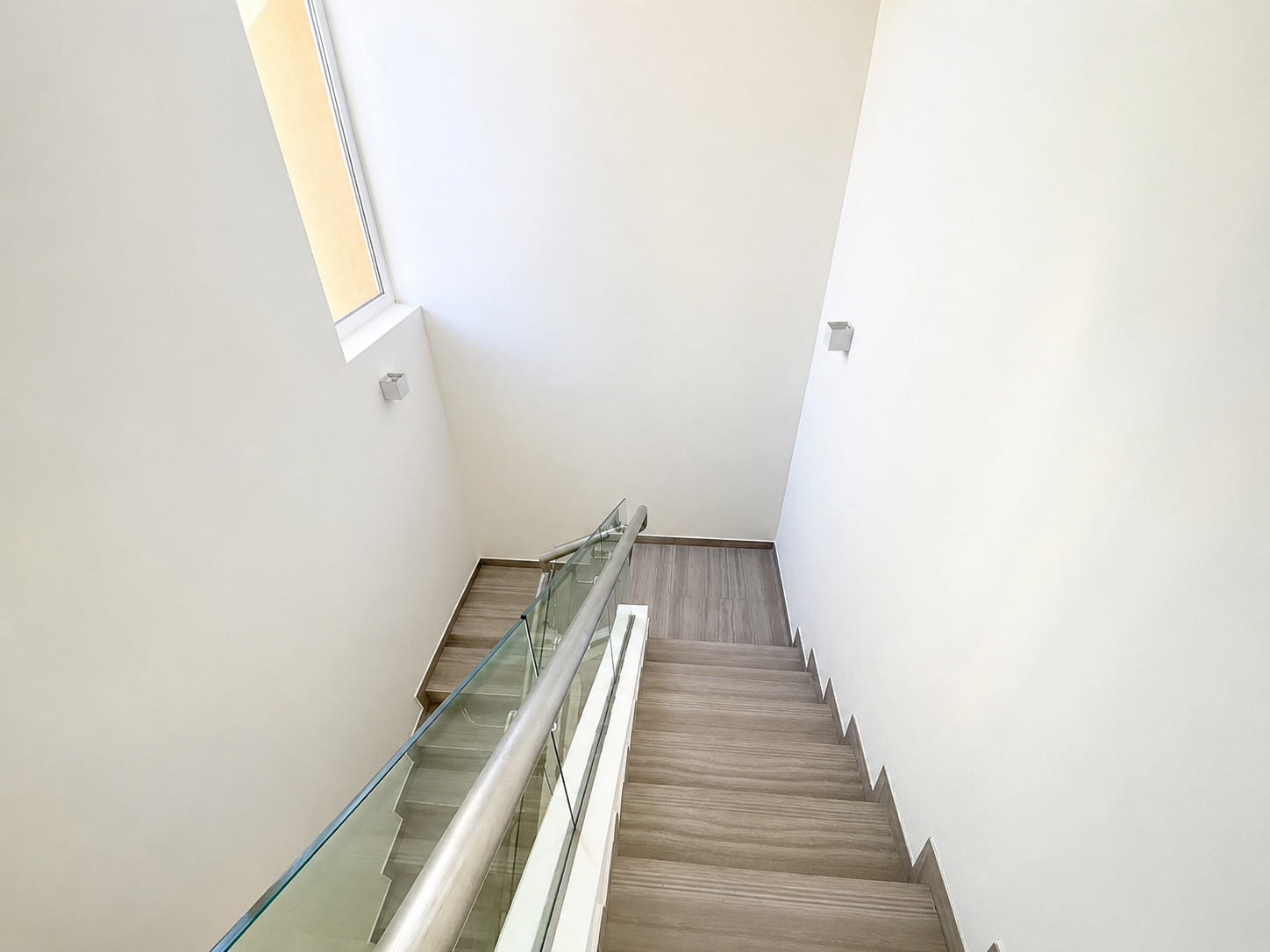 Single-Row | Middle Unit | Ready to Move