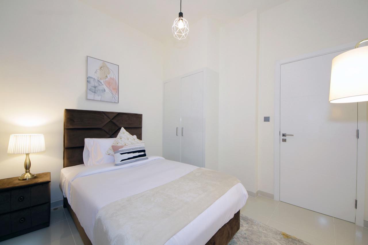 Corner unit | Single Row | Spacious layout