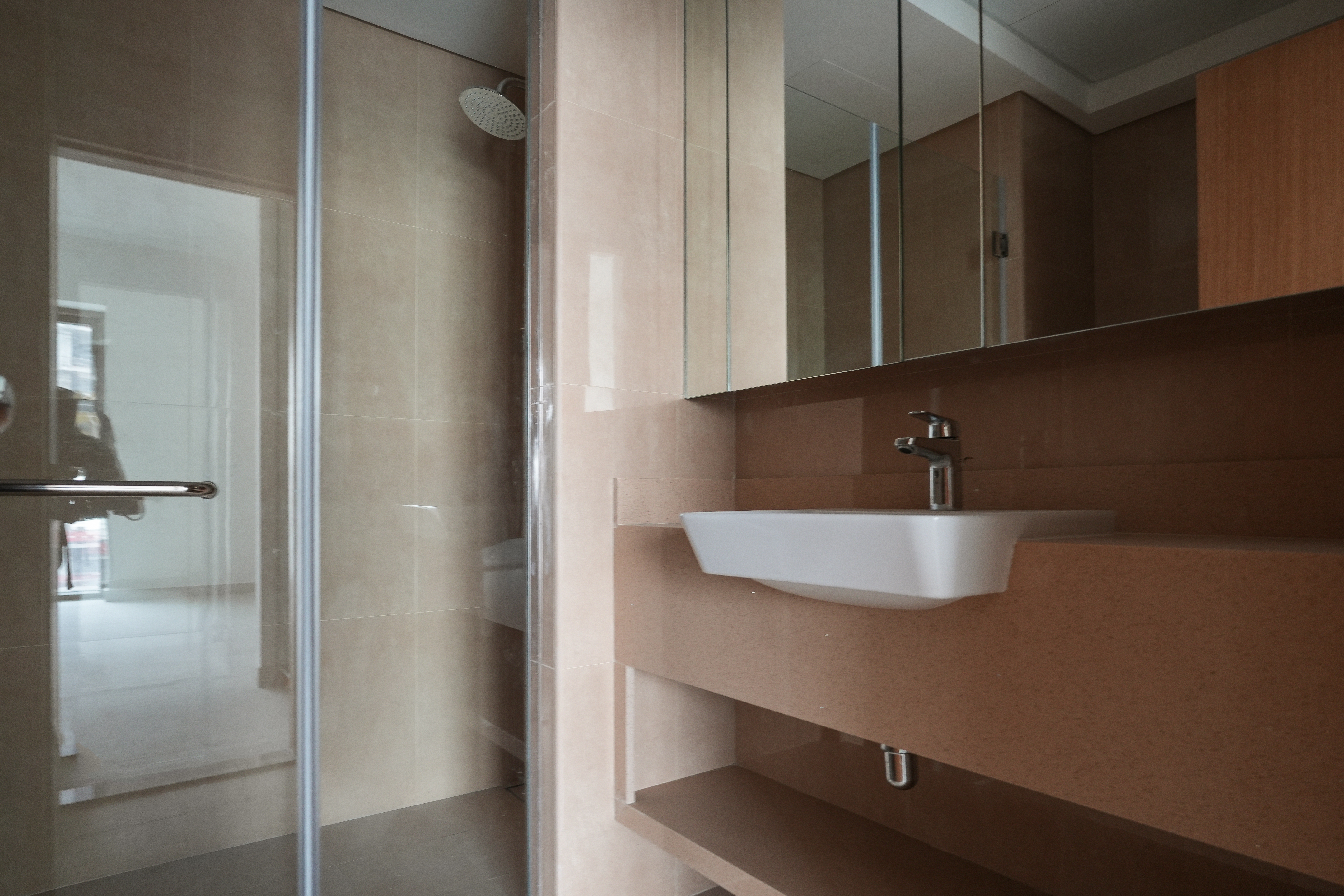 Brand New Unit | Spacious Layout | Unfurnished | 902 sqft
