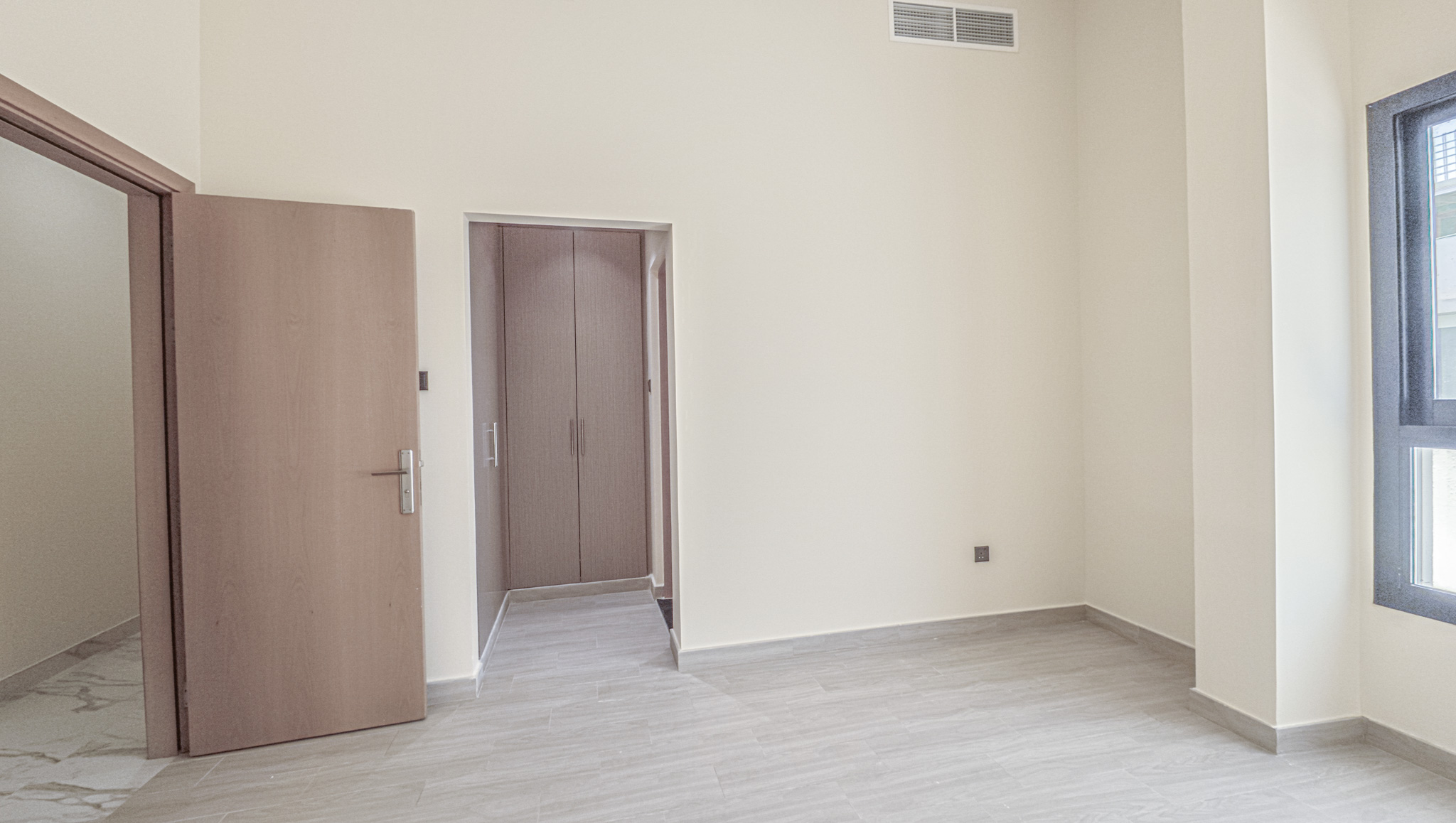 Spacious Layout | Huge Balcony | Ready to Move