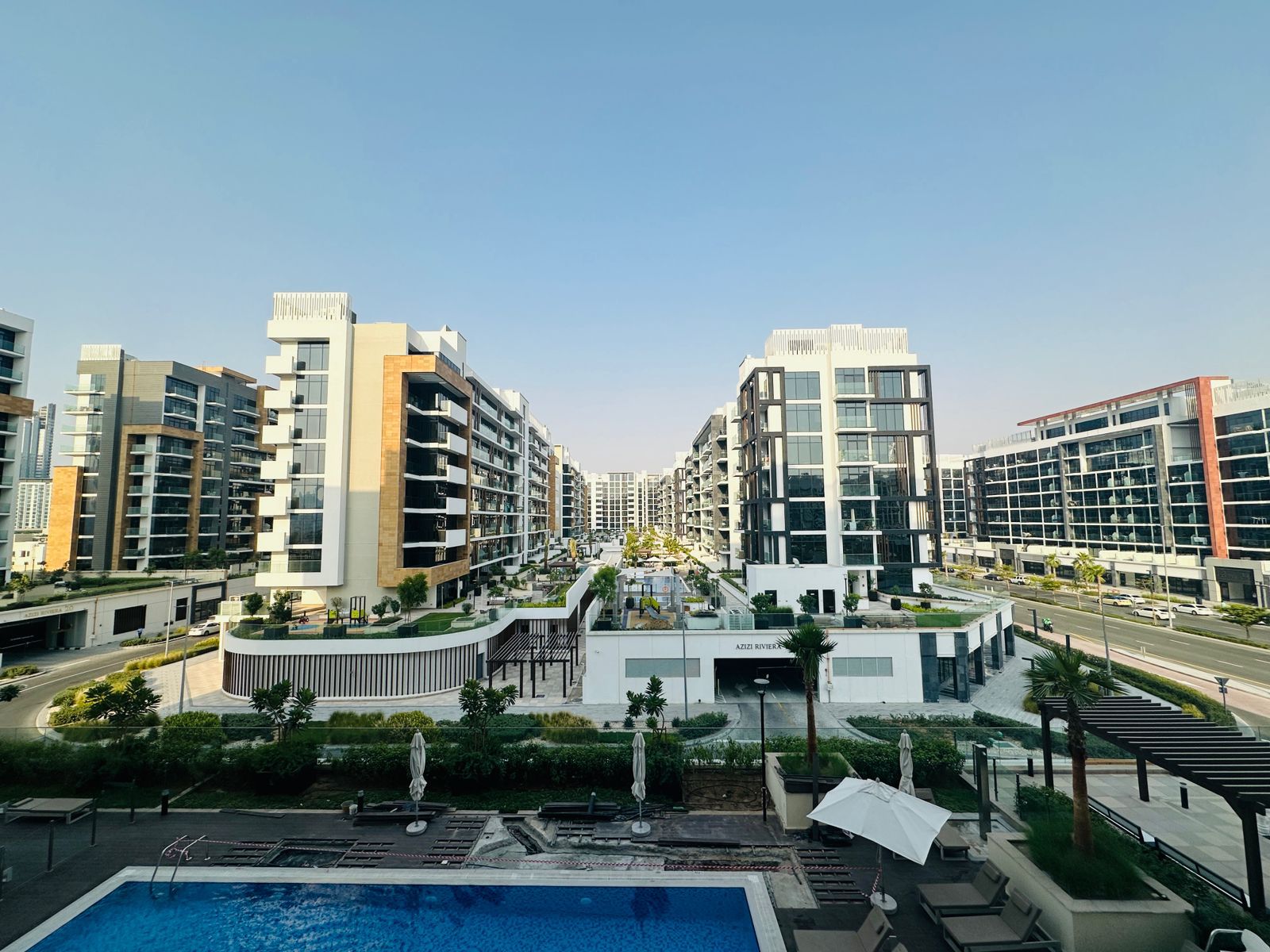 Bright and Spacious | High Floor | Ready to Move