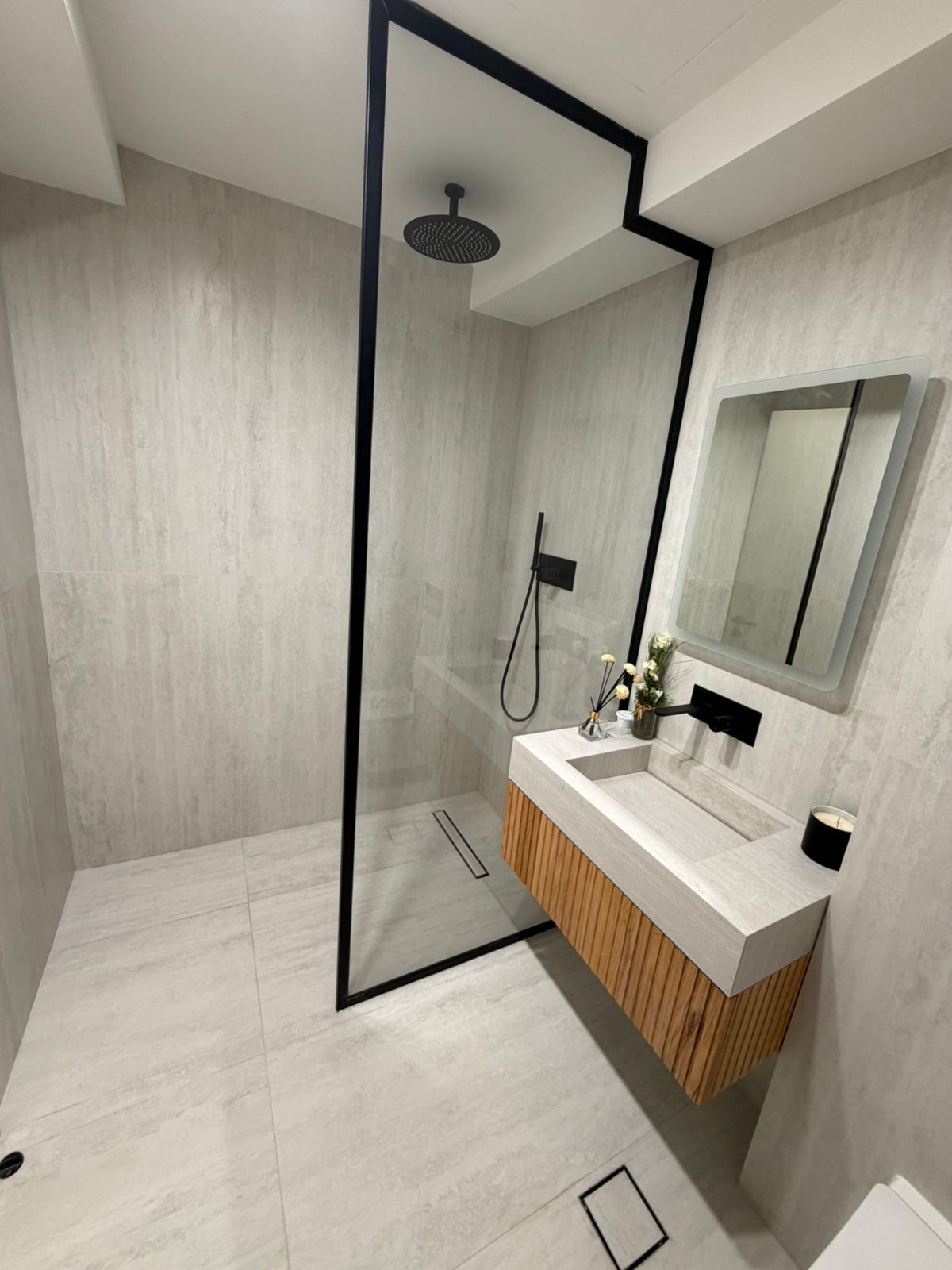 Bentley Home Interior | Fully Furnished | Bills Included