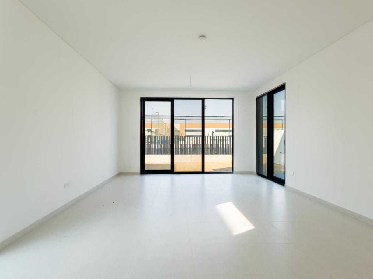 Vastu | Upgraded | Own amenities | End Corner