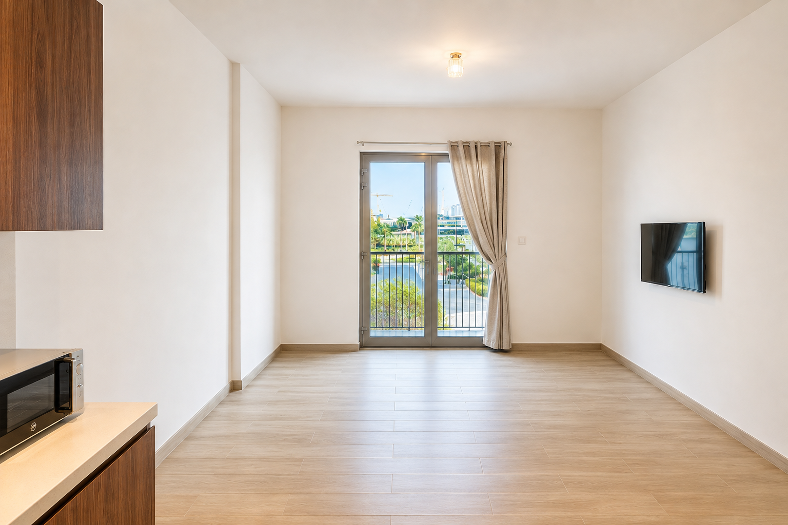 Prime Location | Spacious Layout | La Rive 2