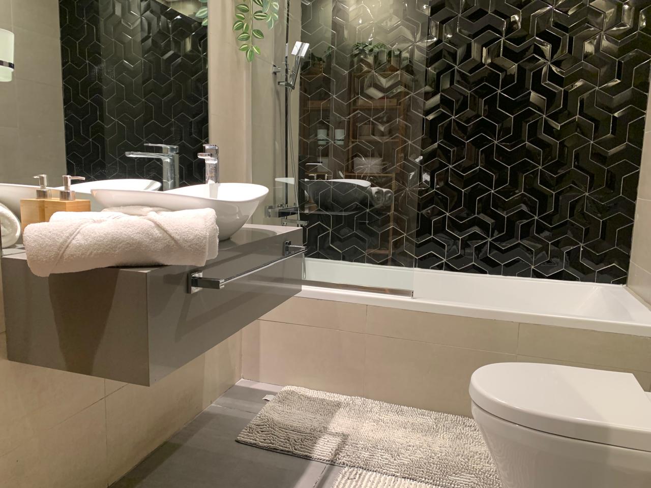 Spacious Studio | Fully Furnished | Close to Downtown