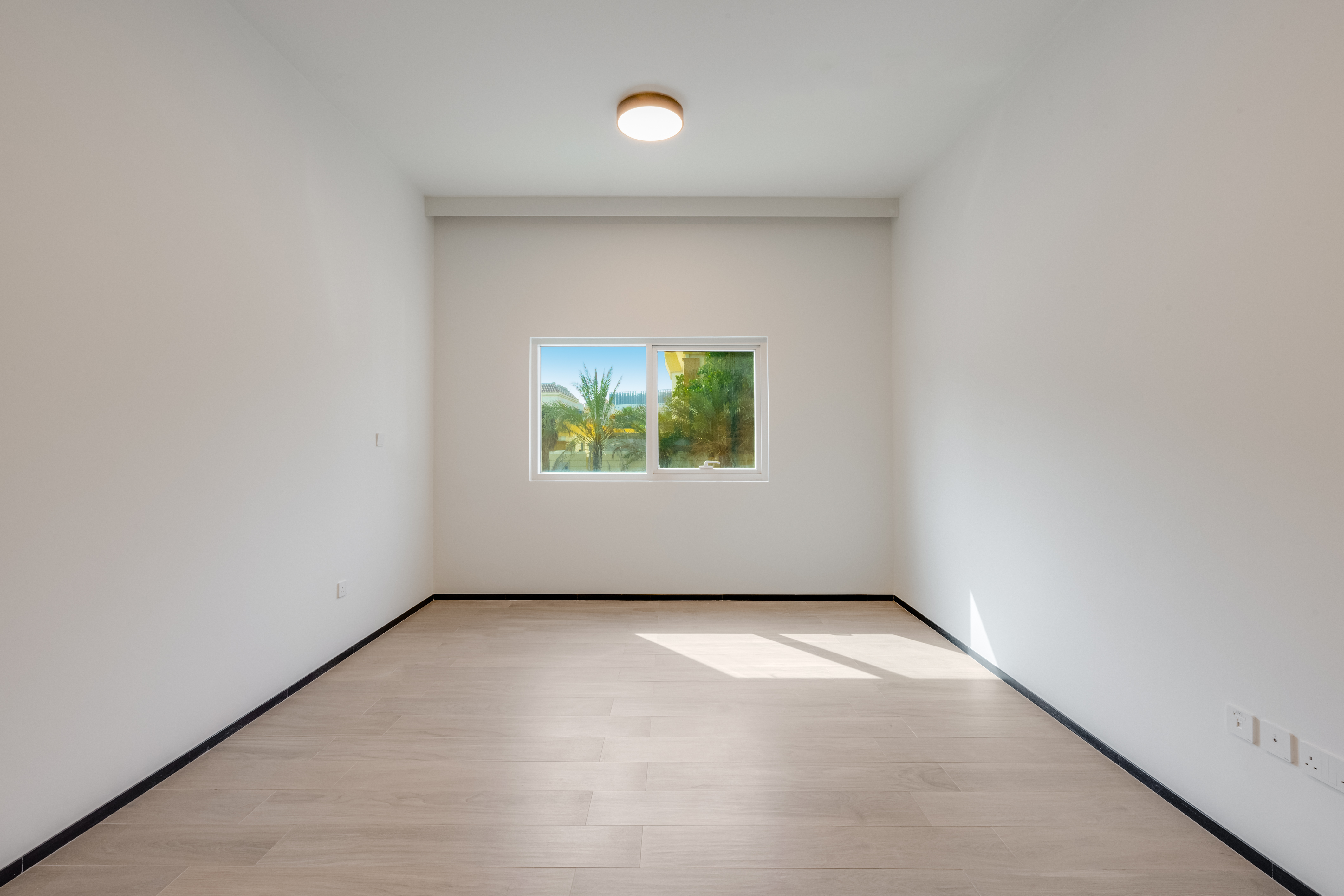 Bright Apartment | Great Layout | Amber Residency | Vacant