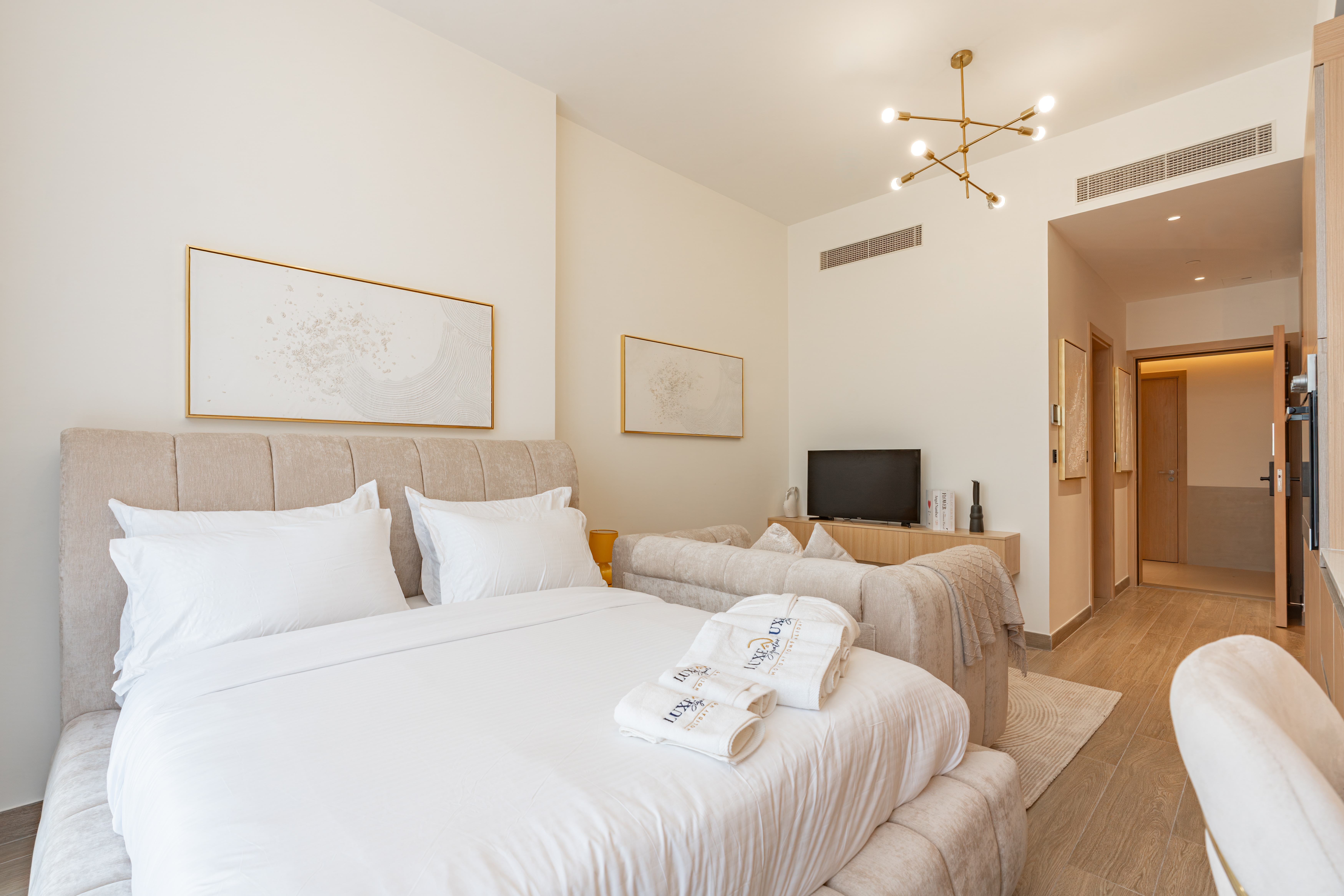 Furnished studio in Aura