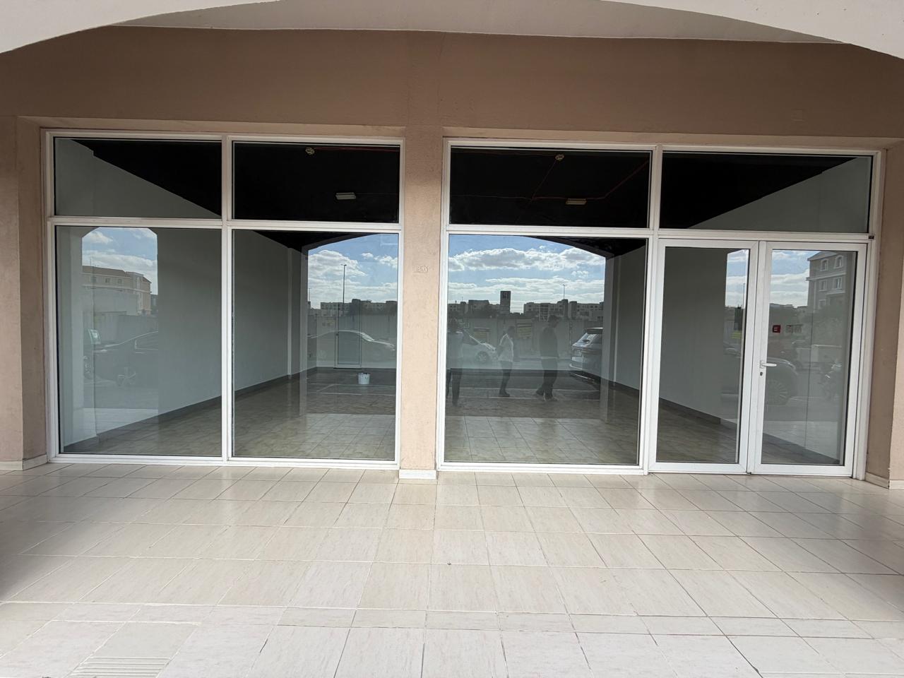 Prime Retail Space in France Cluster, International City photo 3