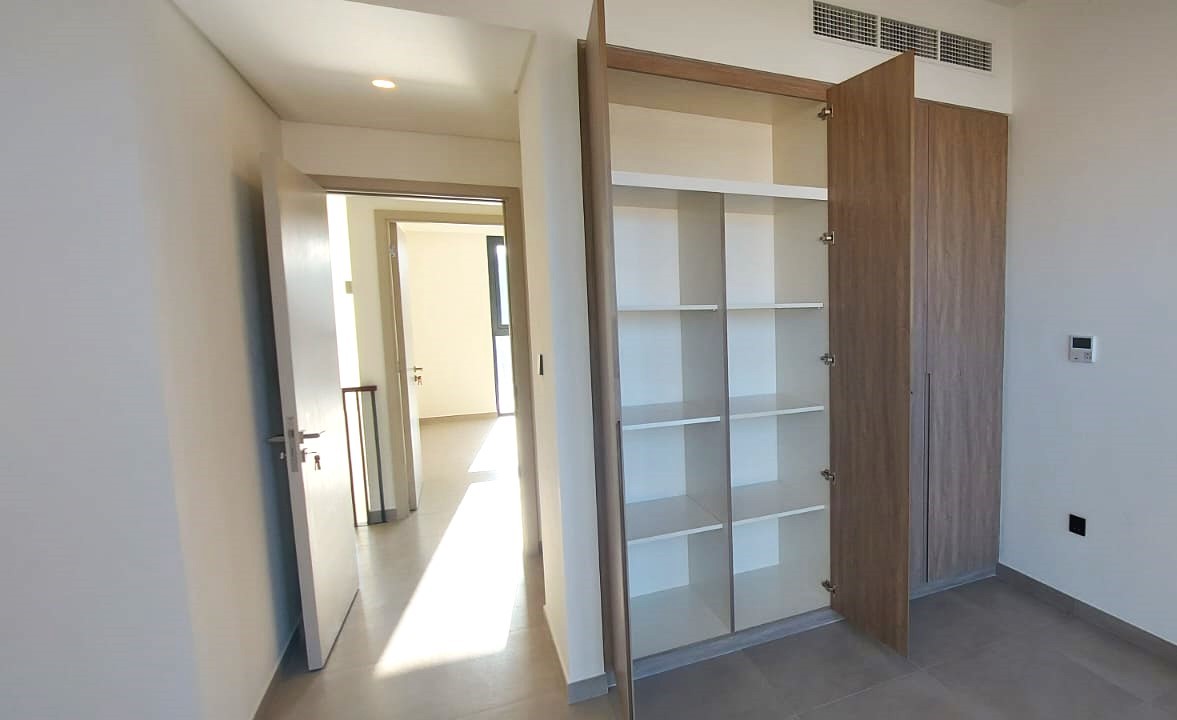 Specious layout | Close to amenities | Maid's room