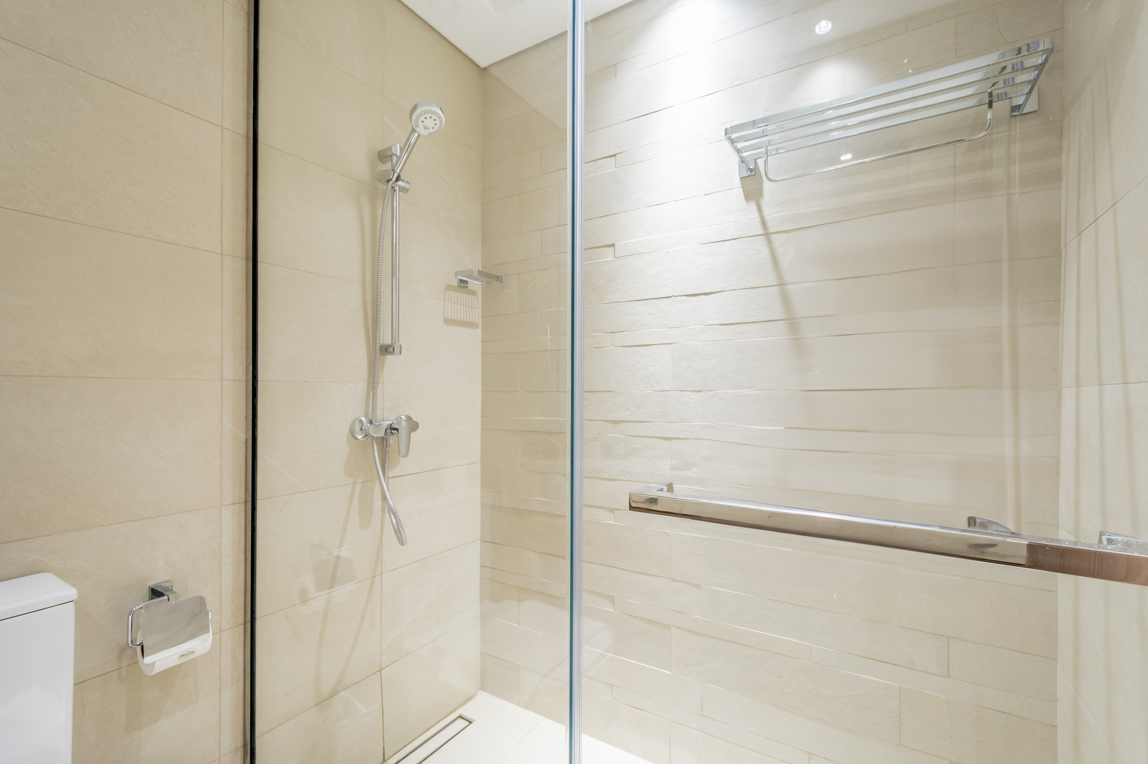 PRIME INVESTMENT AREA | FURNISHED 2BR | HIGH ROI — Photo 2