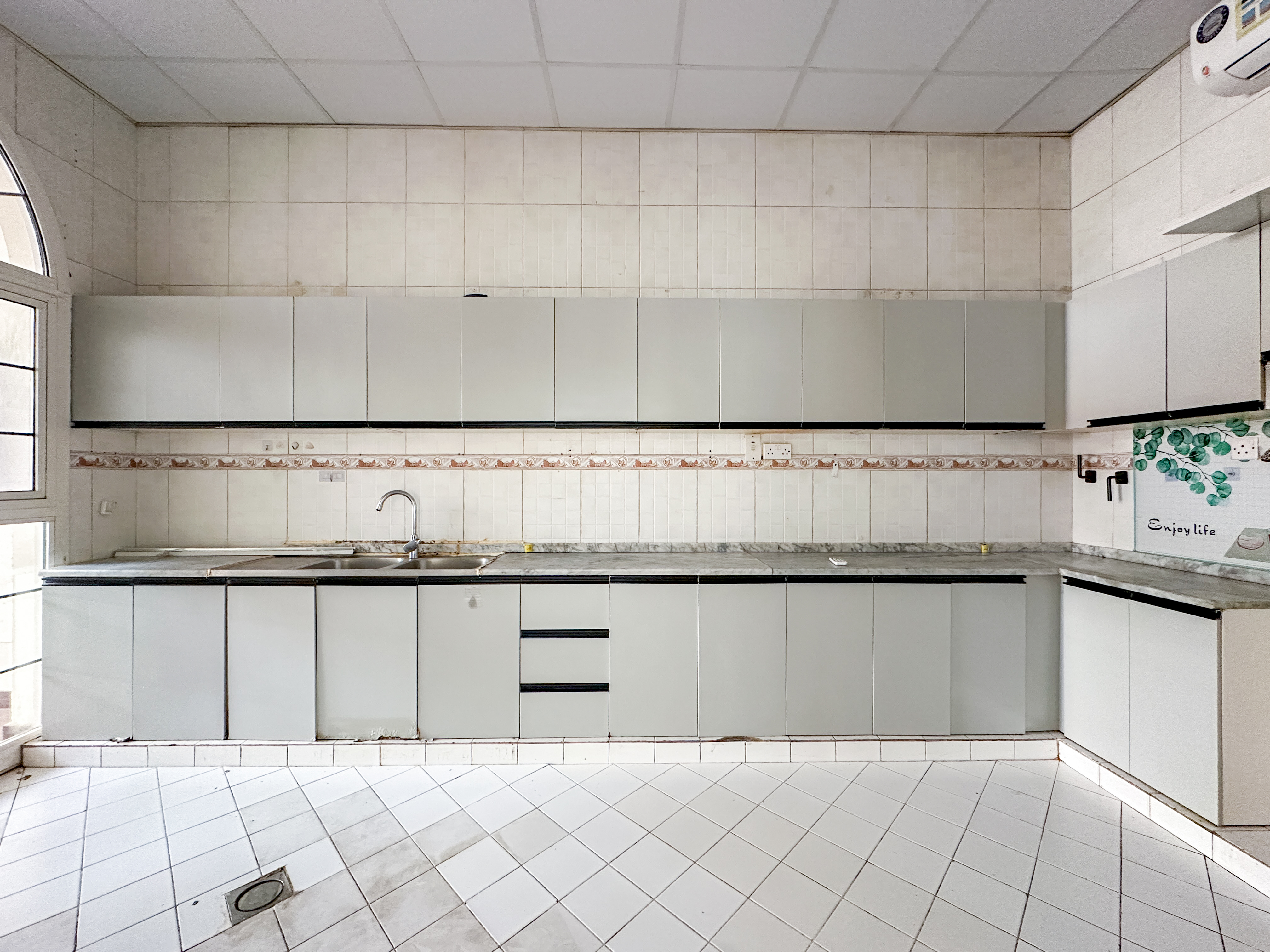 Spacious Villa | Family-Friendly Community | Prime Mirdif Location