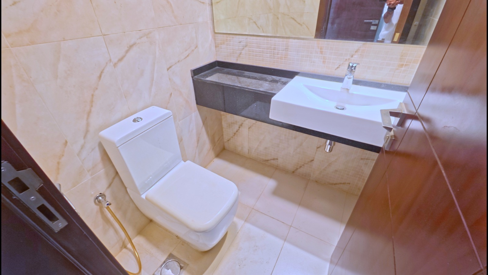 Bright 1BR | Unfurnished | Well Maintained | Ready to Move In