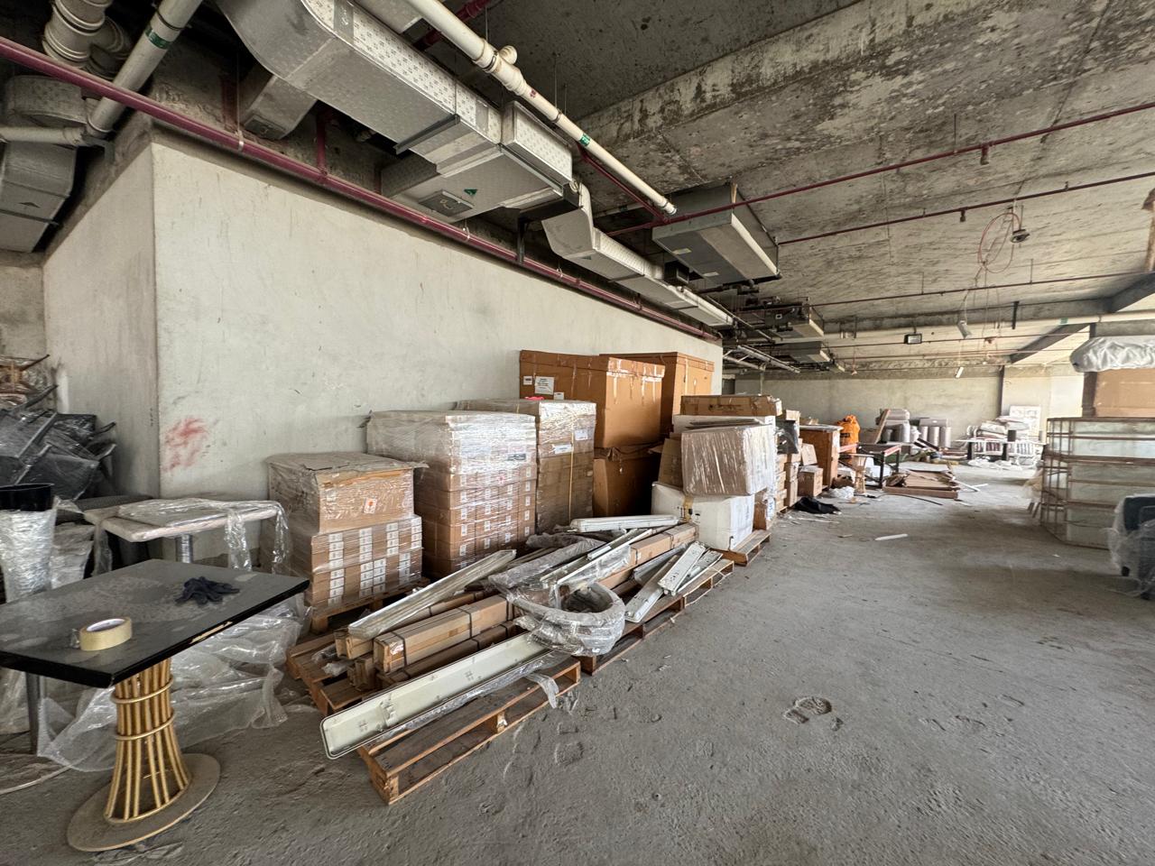 Showroom | Spacious & High Ceiling | Semi-Fitted