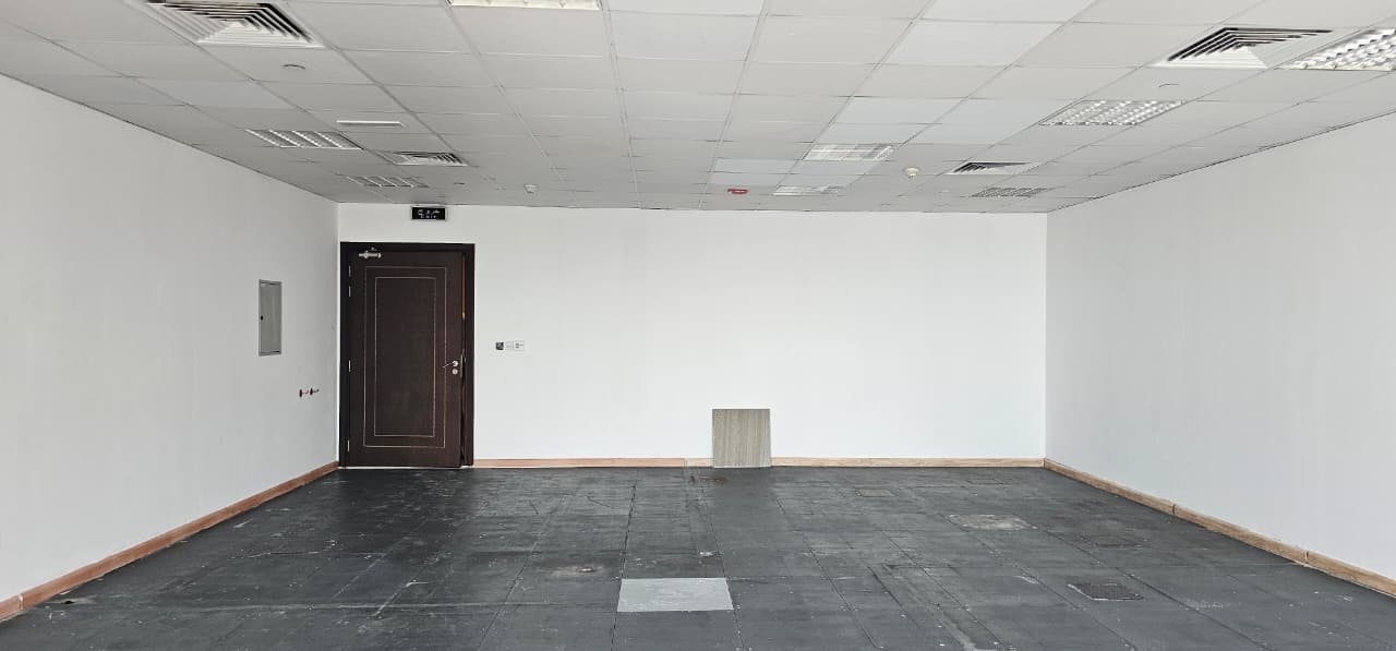 Spacious Office | Ready to Move-in | Churchill Towers