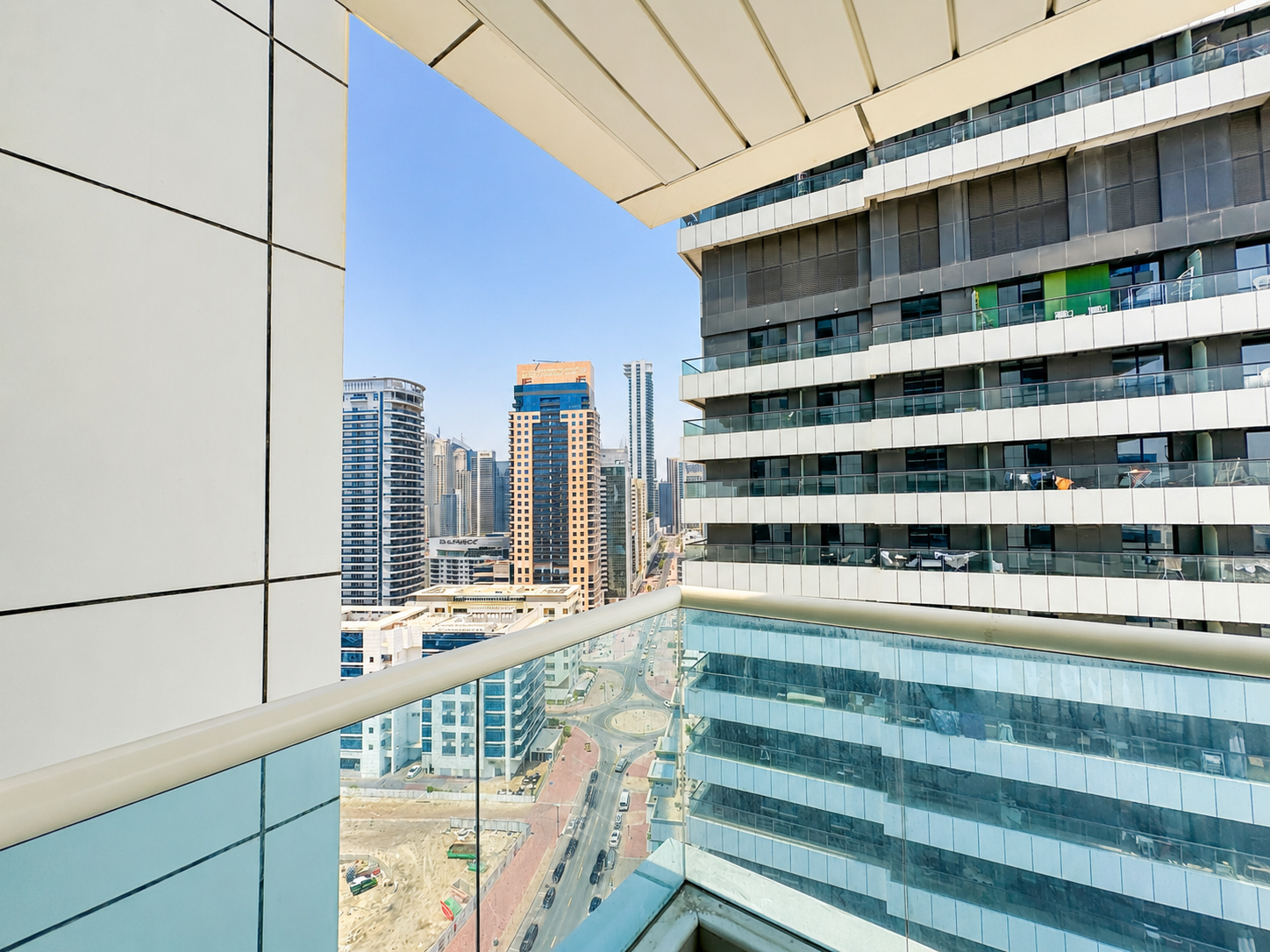 Stylish Marina Residence | Private Balcony | Prime Location