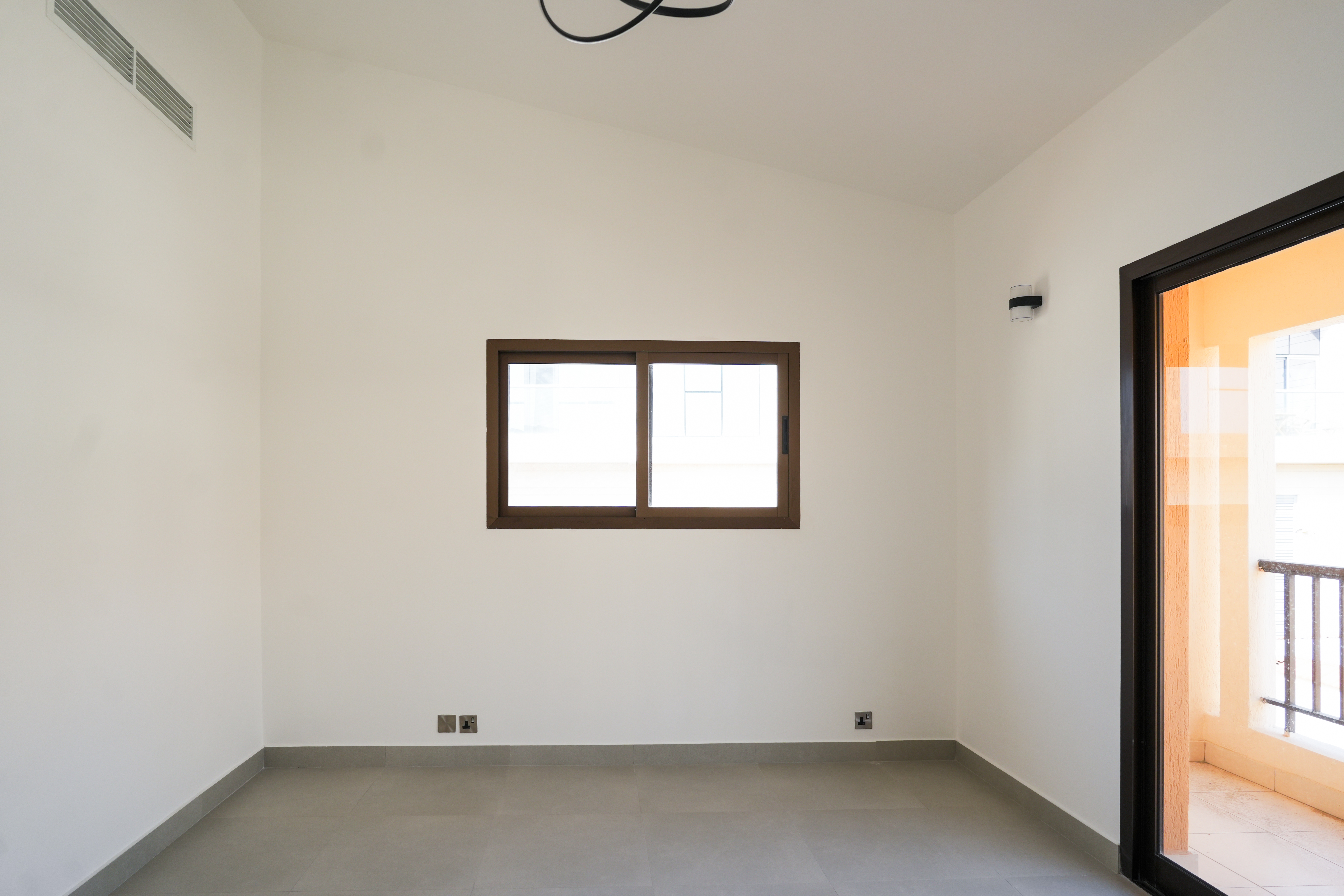 Fully Renovated 4BR + Maid Villa | Private Garden | Ready to Move | Jumeirah 3