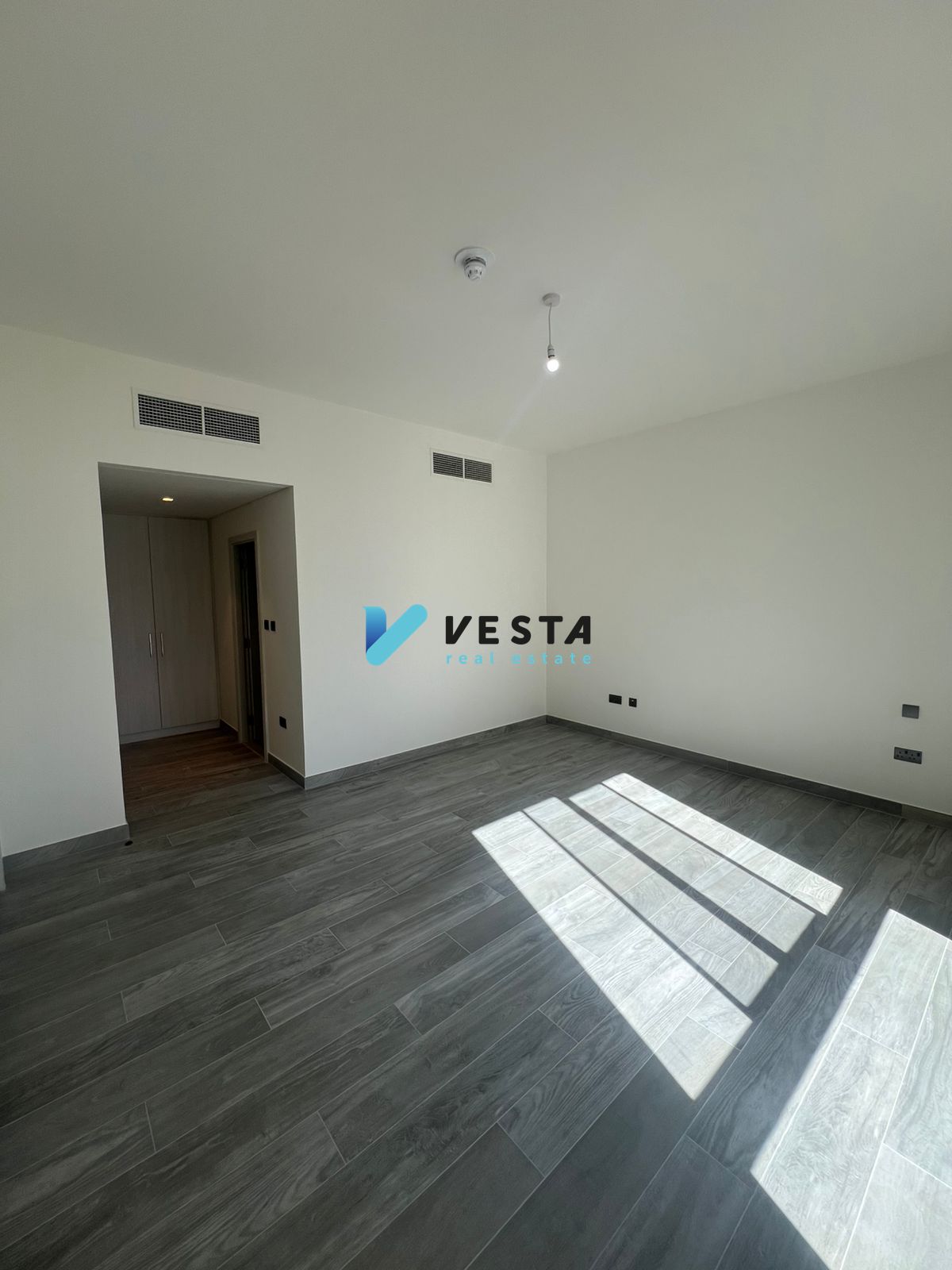 Spacious Layout | Luxury 5-Bedroom Villa | Enquire Today