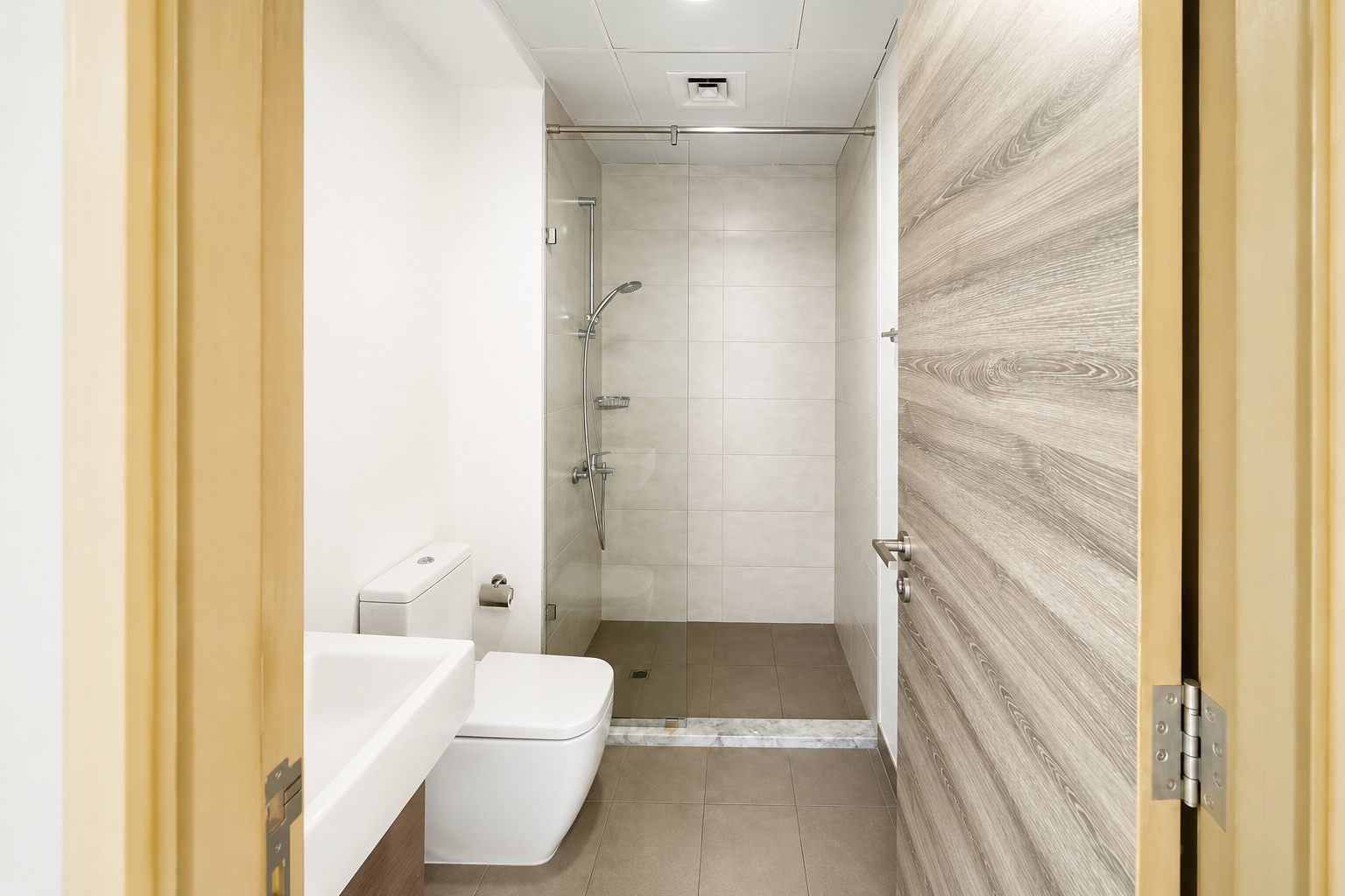 Bright Layout | Premium Amenities | Ready to Move