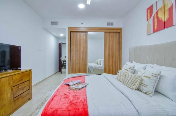 Well Maintained | Spacious Layout | High Floor | Sea View
