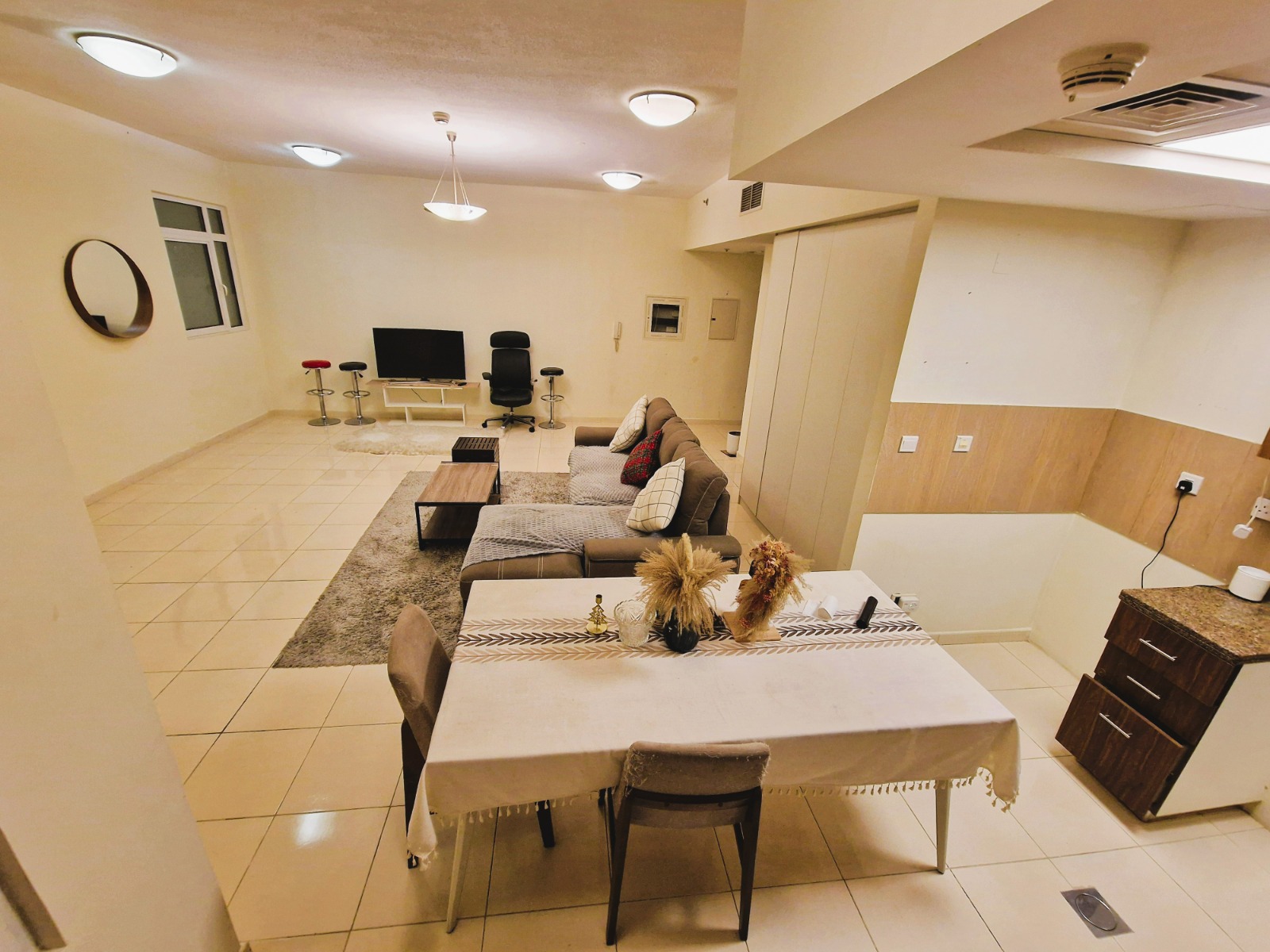Elegant Residence | Bright Interiors | Ready to Move