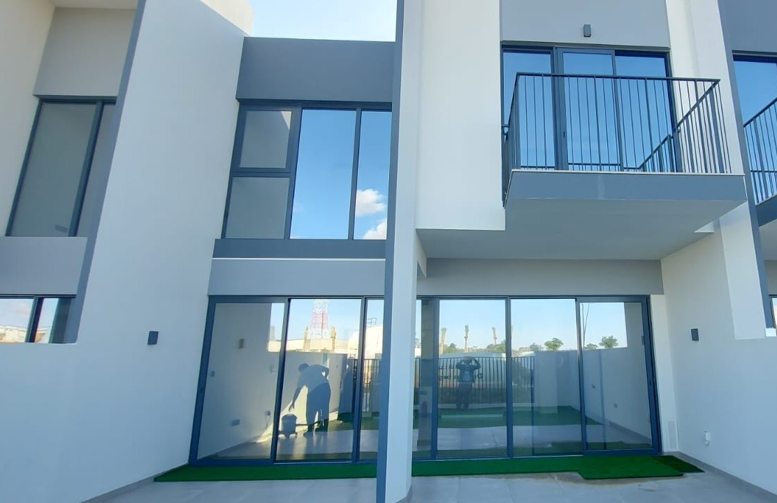 Specious layout | Close to amenities | Maid's room