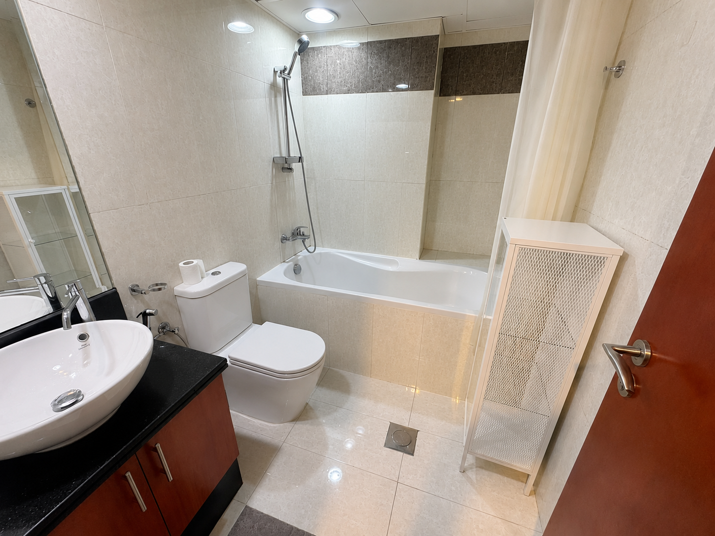 Stunning Canal View | Bright & Spacious | Move-In Ready