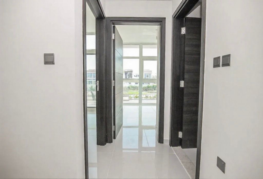 End Unit | Large Plot | Single Row