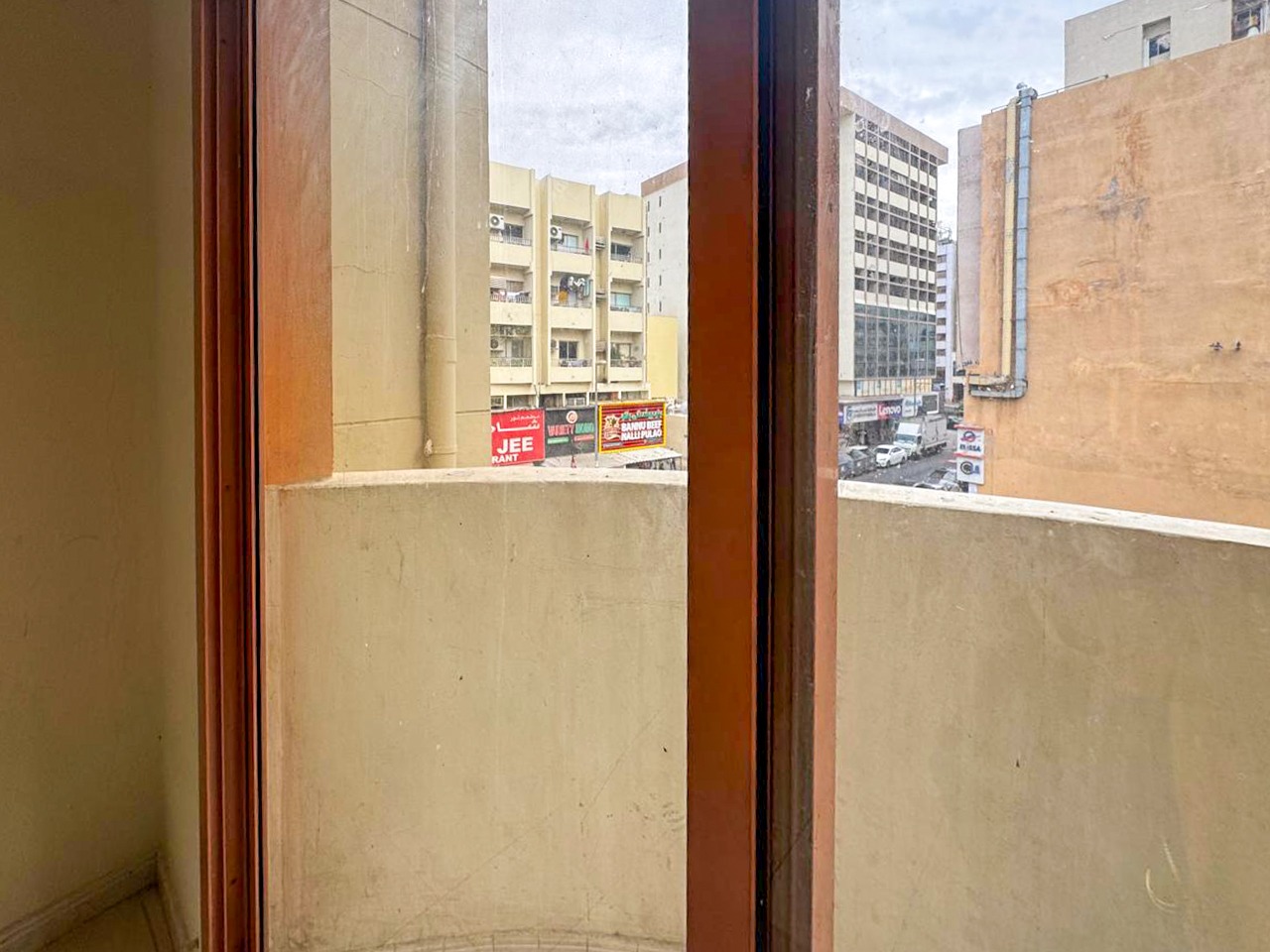 Studio in Bur Dubai | Near Metro | Balcony | Open Kitchen