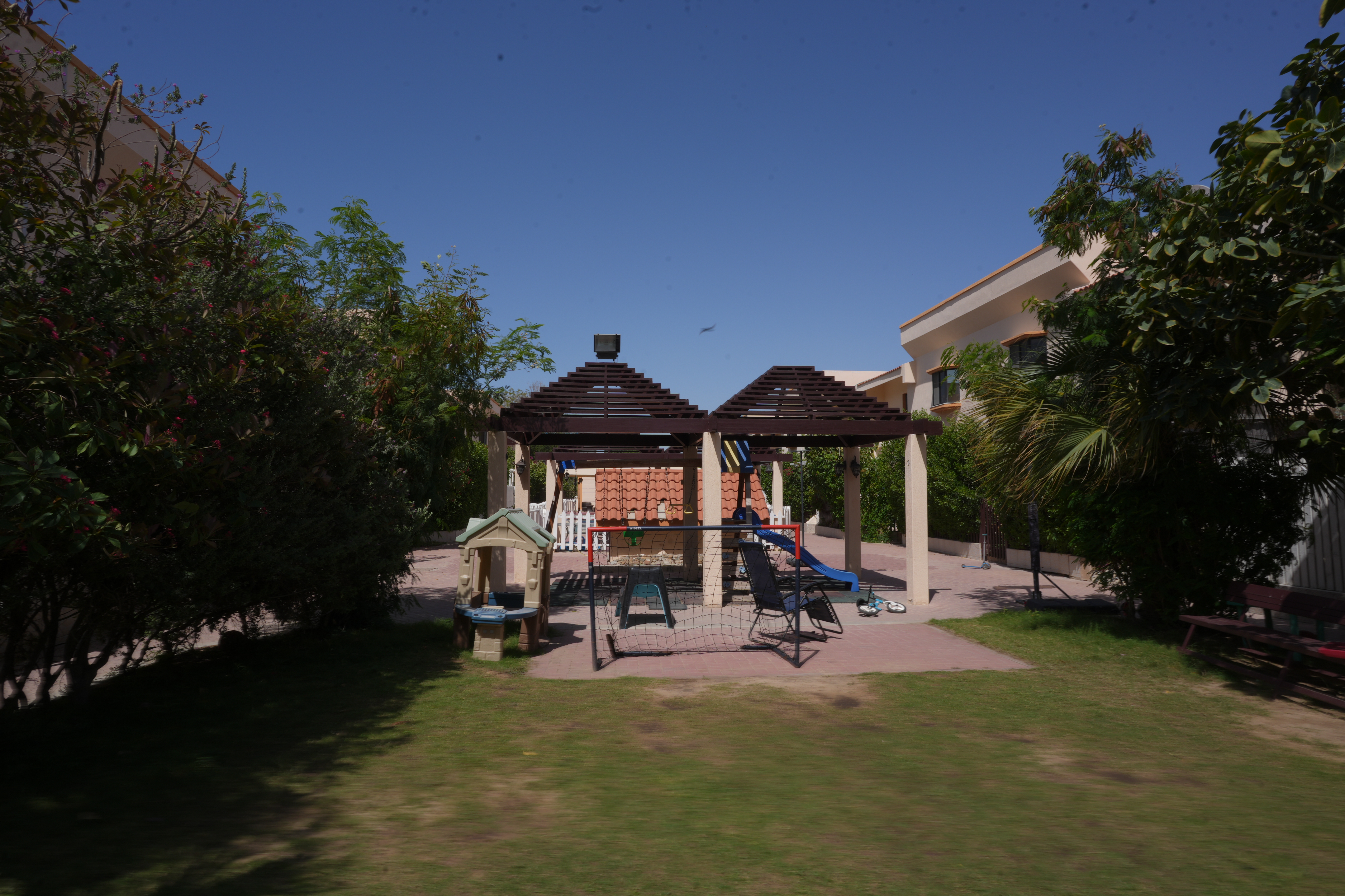 Spacious 4BR + Maid Villa | Gym | Pool | Ready to move | Jumeirah 3