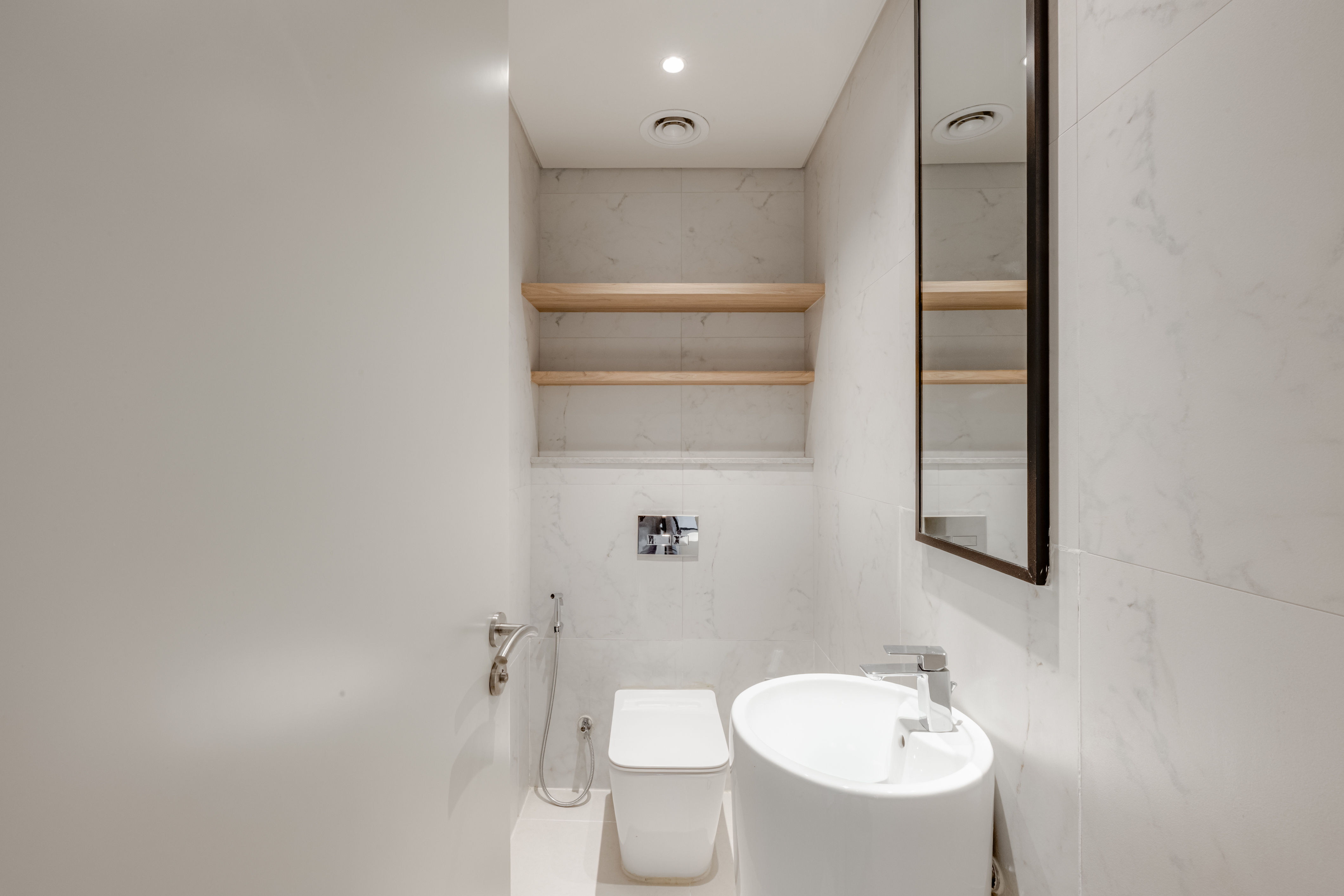 Bright Apartment | Great Layout | Amber Residency | Vacant