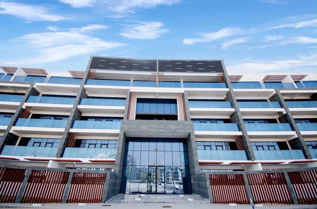 Modern Studio Apartment | Canal & City View | For Rent