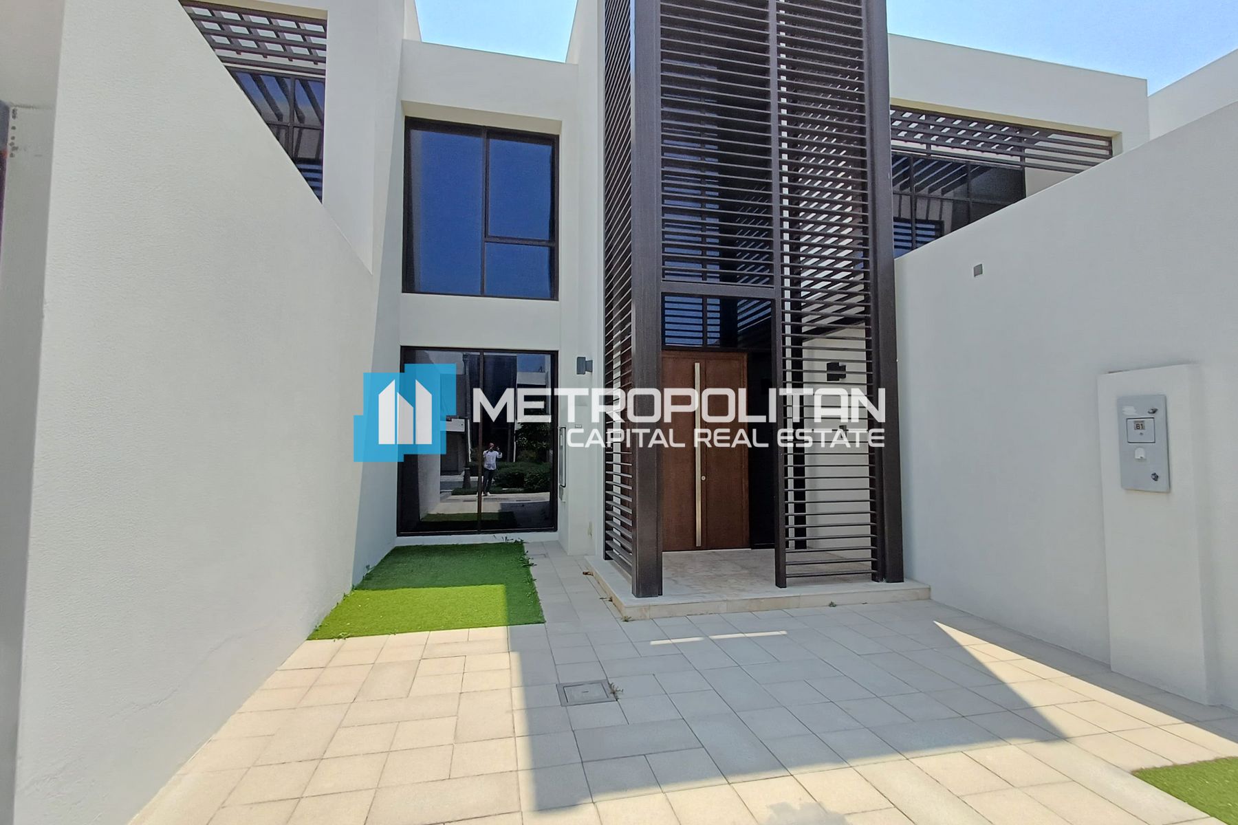 Luxurious 4BR TH | Single Row | Landscape Garden