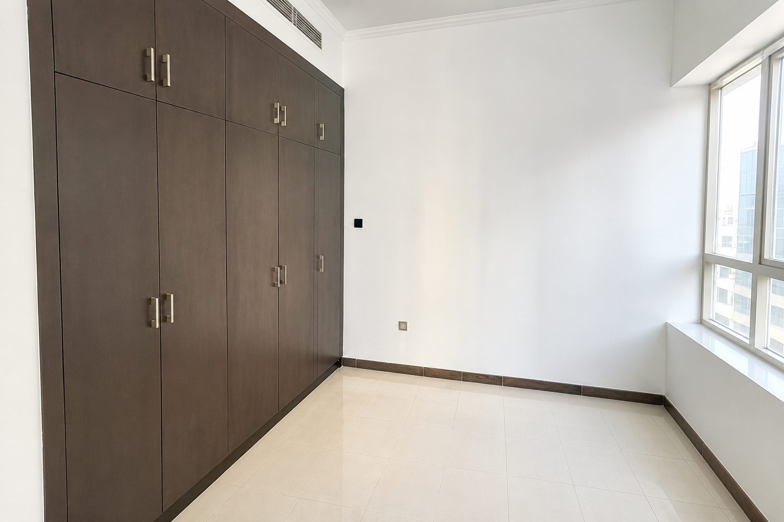 Contemporary Apartment | Vacant | Community Views