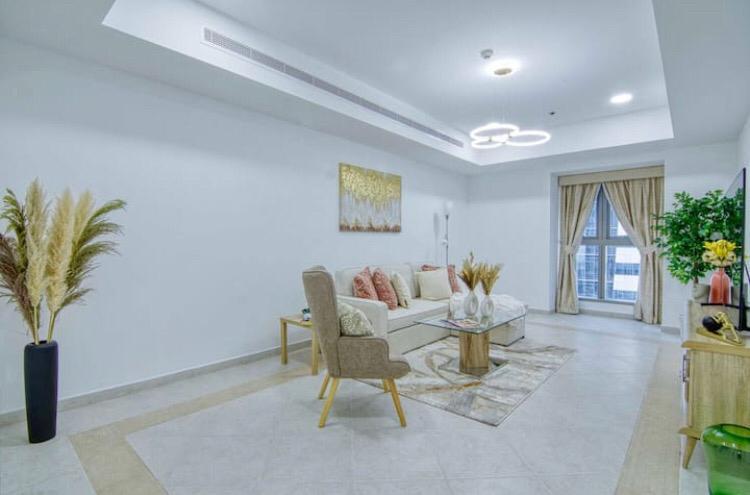 Well Maintained | Spacious Layout | High Floor | Sea View