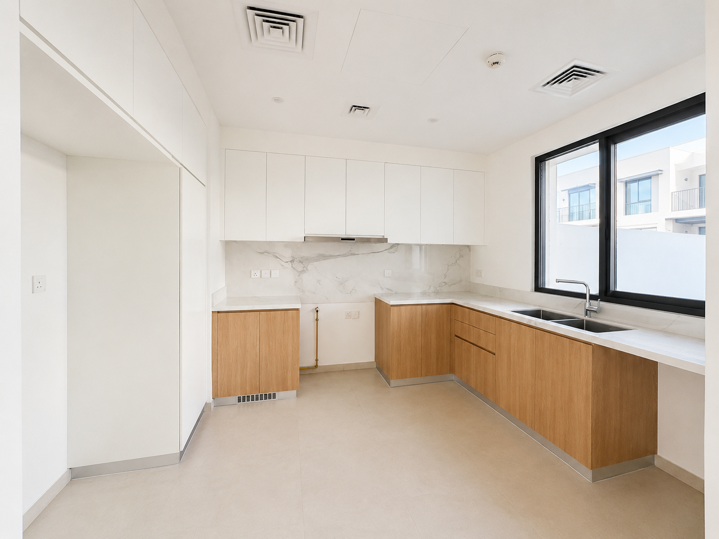 Bright Layout | Unfurnished Studio | Community View
