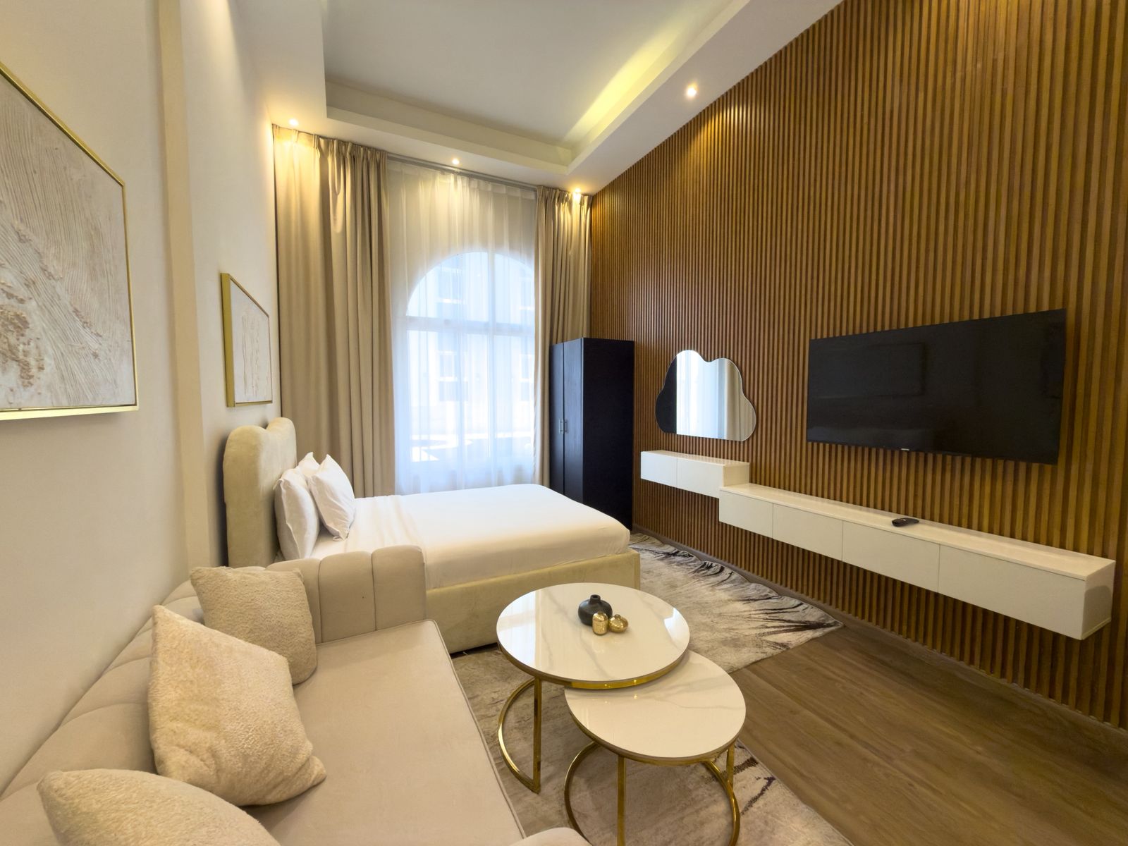 Furnished studio in Hanover Square