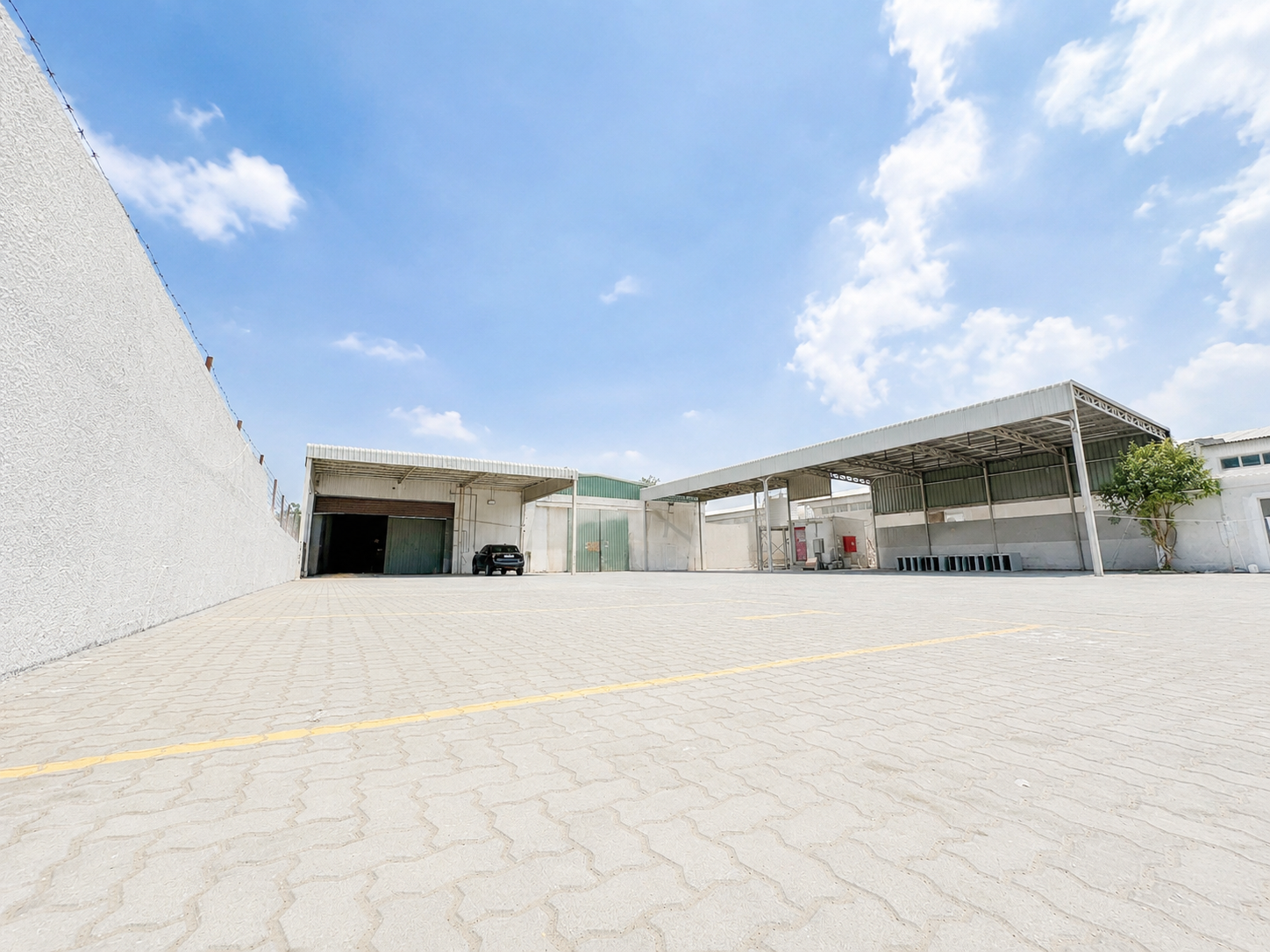 Spacious Warehouse | Prime Ras Al Khor Location | Easy Access