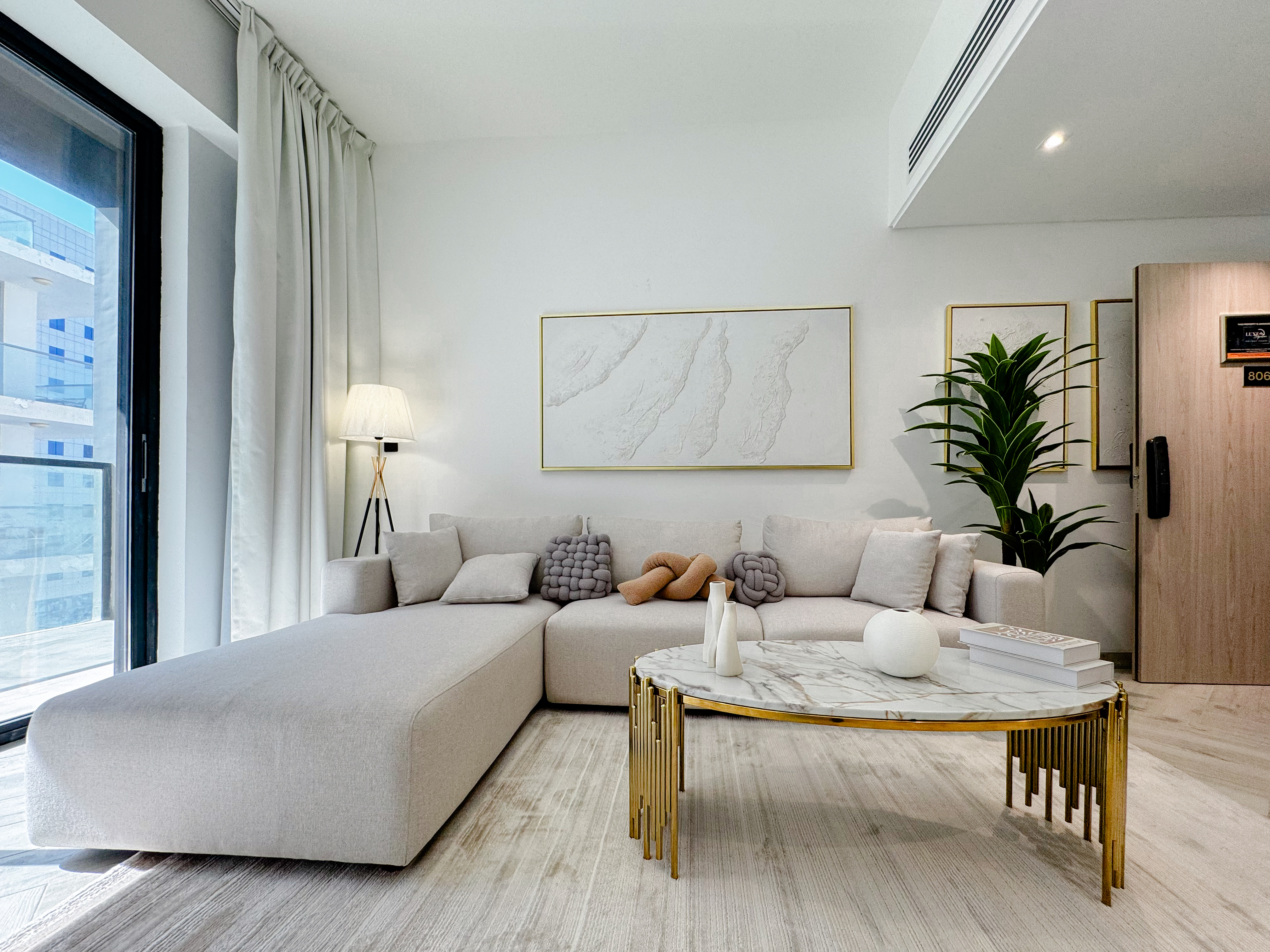 Furnished 1-bed apartment in Empire Residence