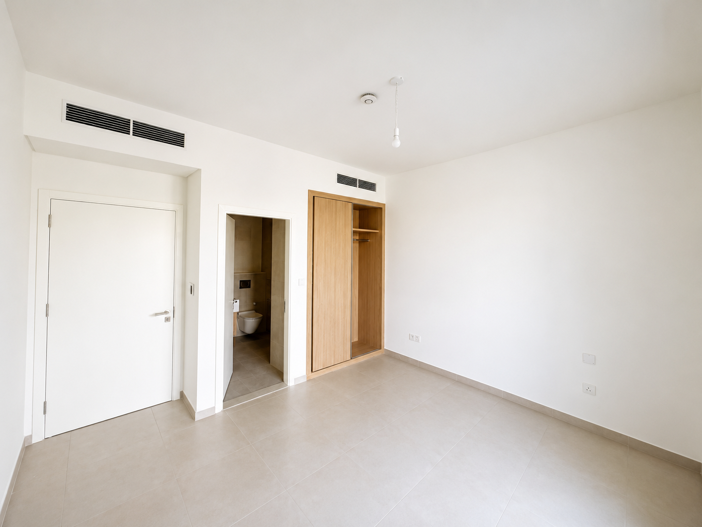 Bright Layout | Unfurnished Studio | Community View