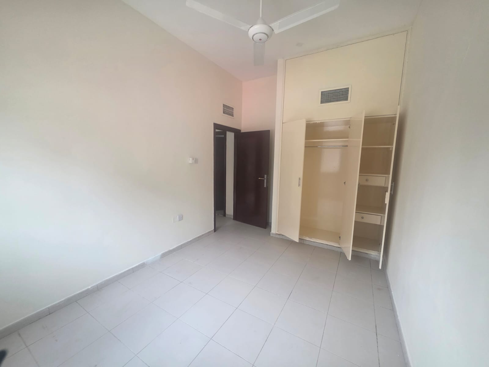 Spacious Layout | Big balcony | Near Bus Stop
