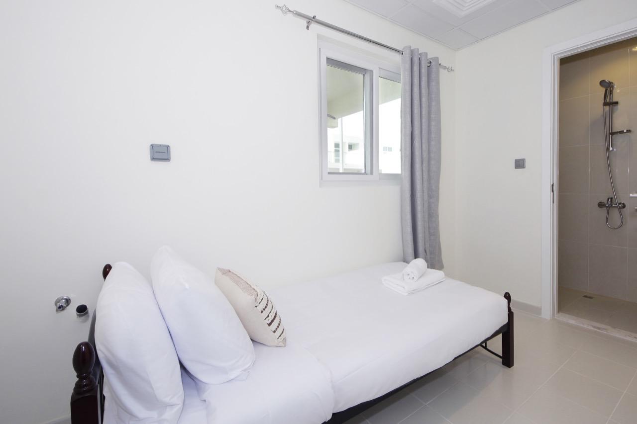 Corner unit | Single Row | Spacious layout
