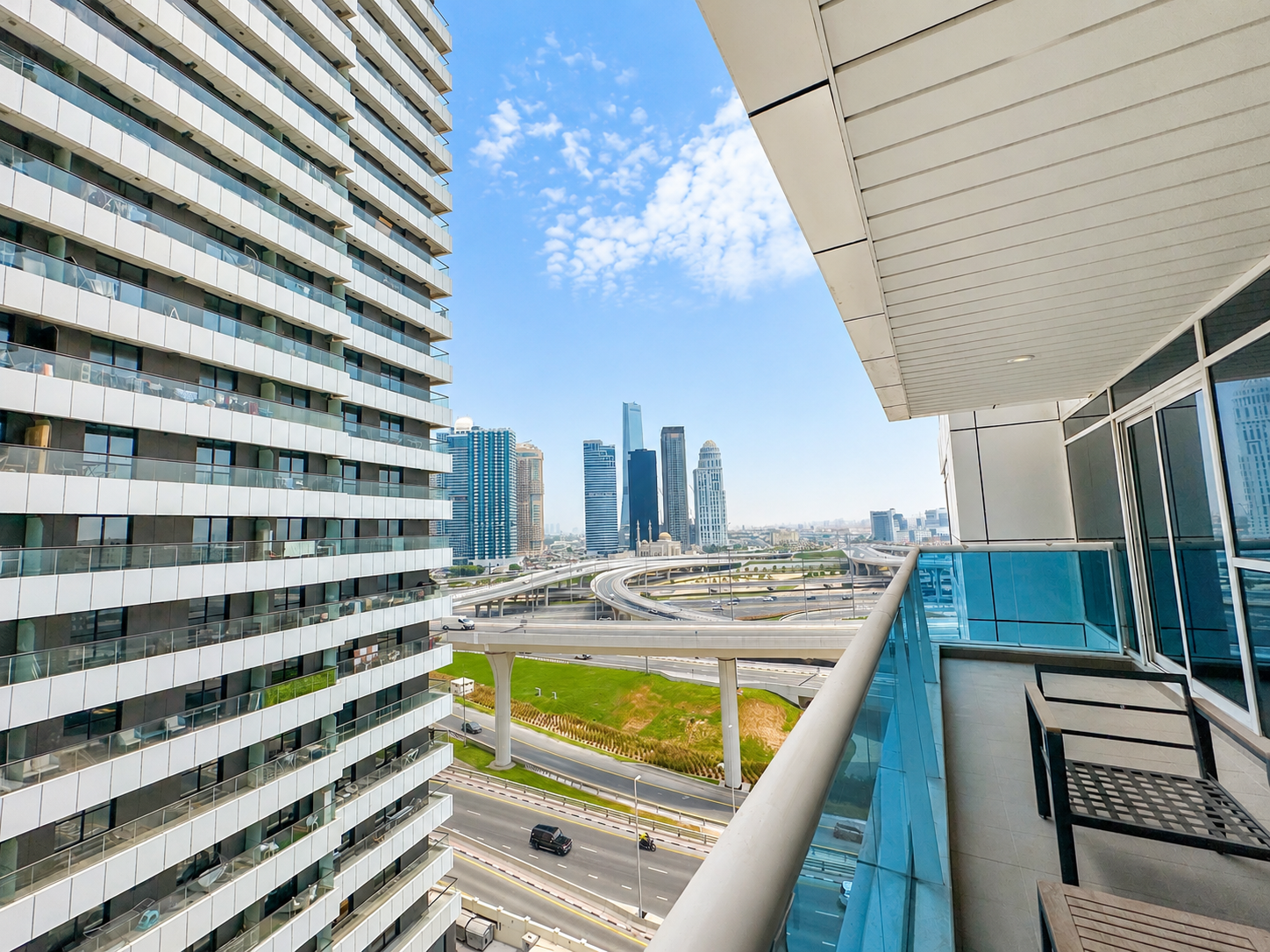 Modern Marina Residence | Private Balcony | Vacant