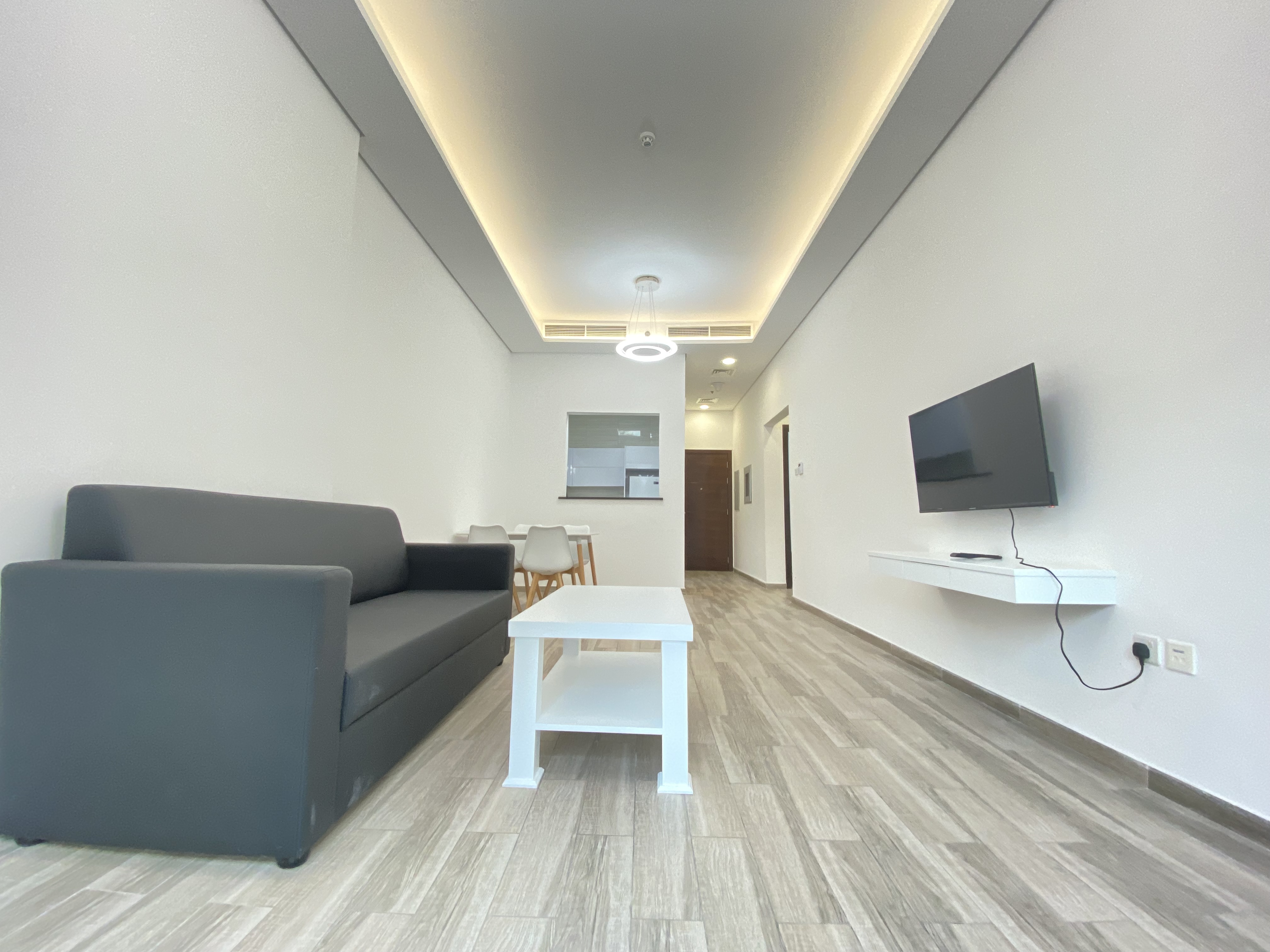 Furnished 1-bed apartment in Laya Mansion