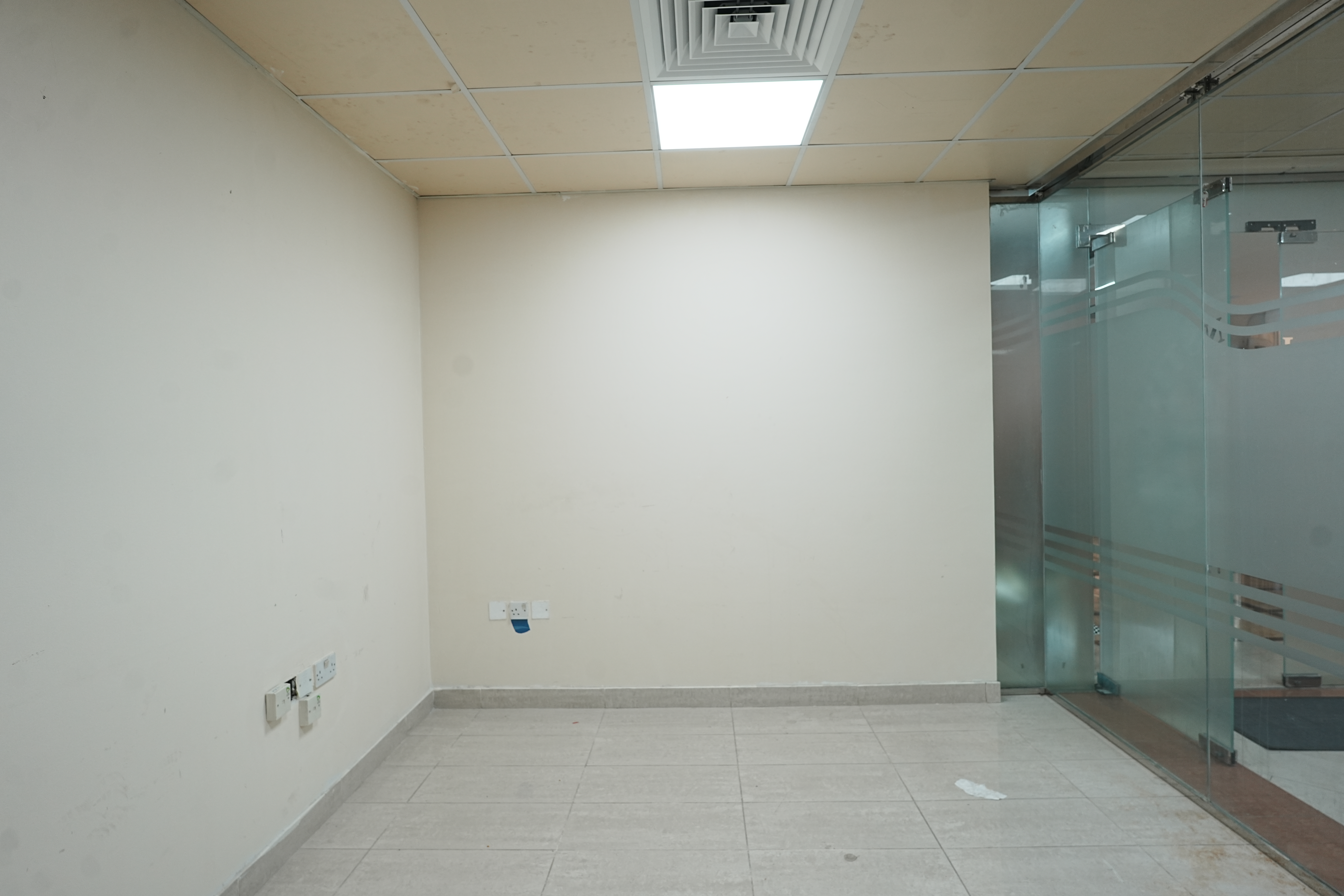 Fully Furnished Office | Prime Diera Location | Ready to Move In | Near Metro Access
